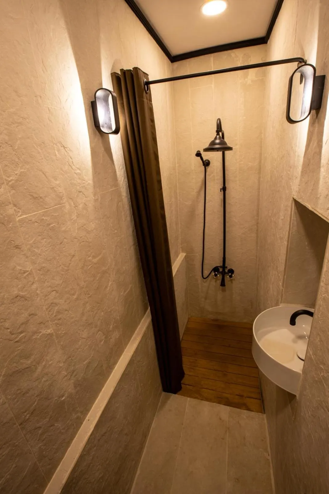 Bathroom in Mirsoum Hotel