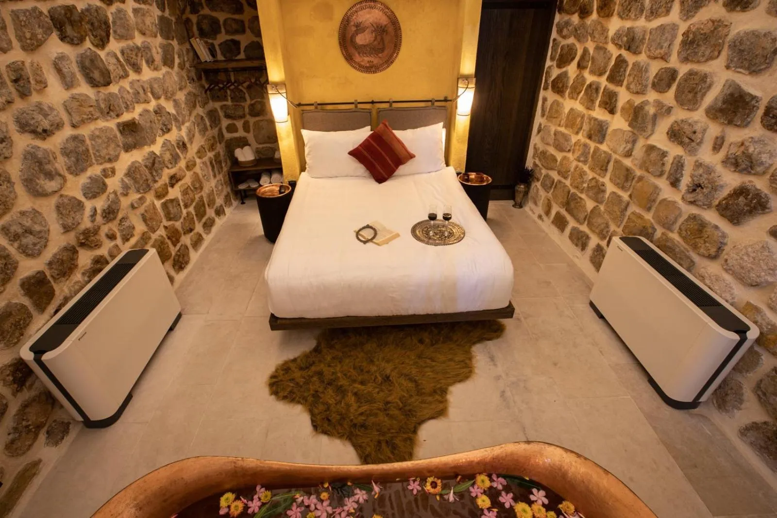 Bed in Mirsoum Hotel