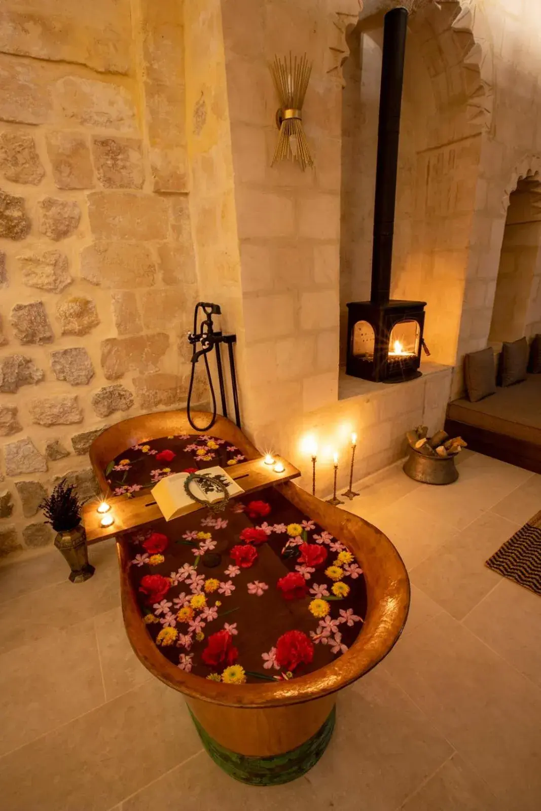 Bath in Mirsoum Hotel Bath in Mirsoum Hotel