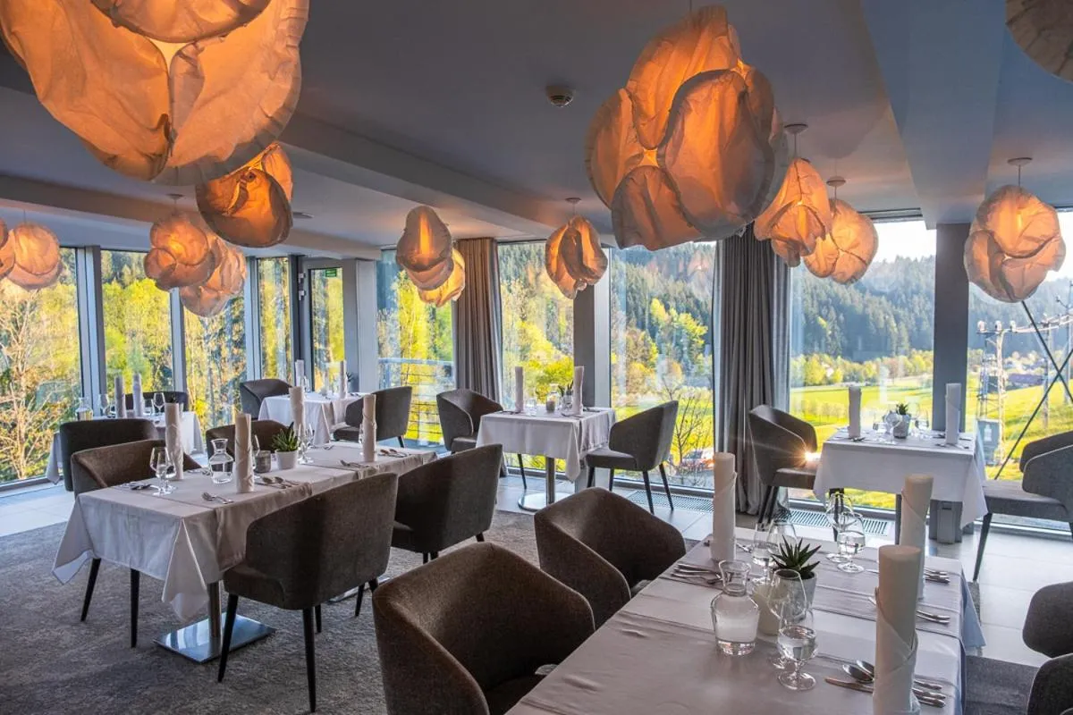 Restaurant/places to eat in Spa hotel Lanterna
