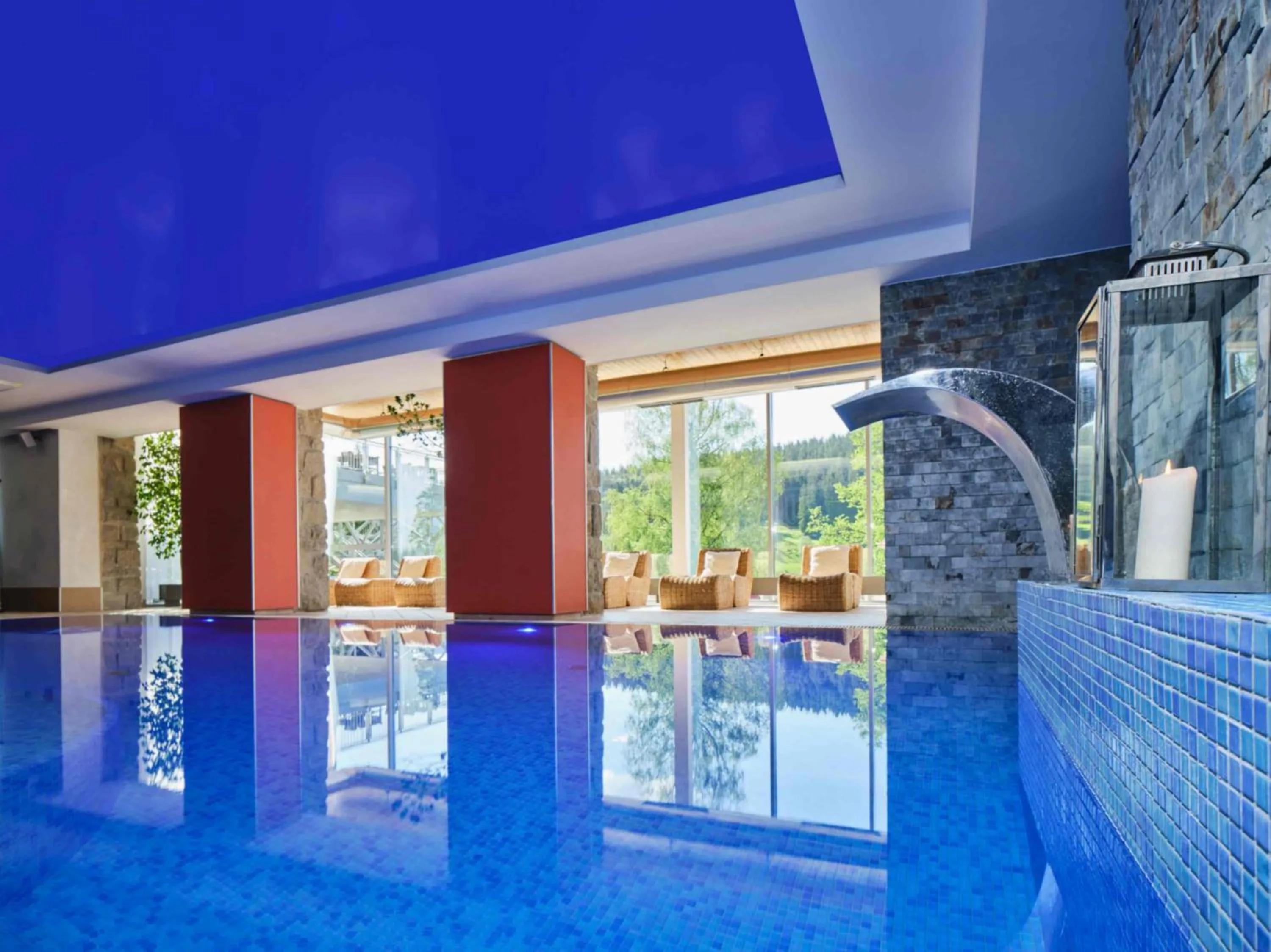 Swimming pool in Spa hotel Lanterna