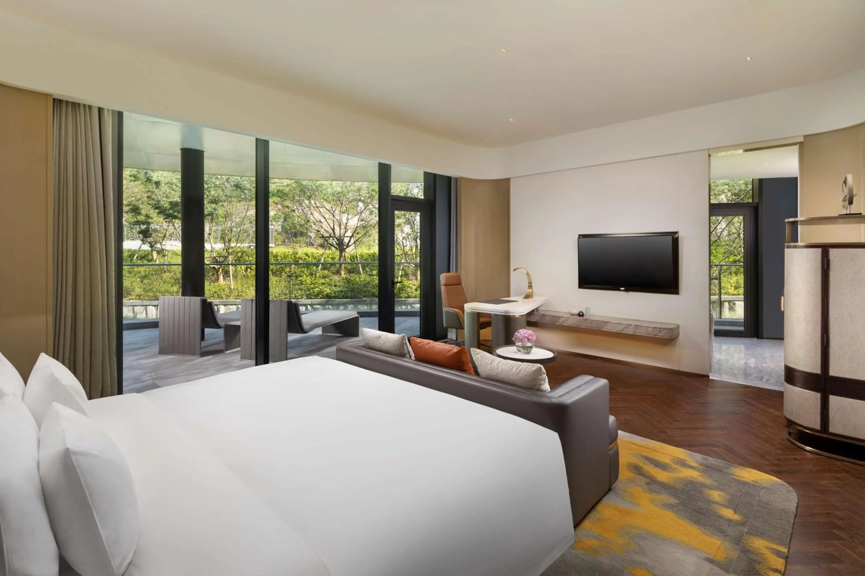 Photo of the whole room, Bed in Radisson Collection Resort Nanjing