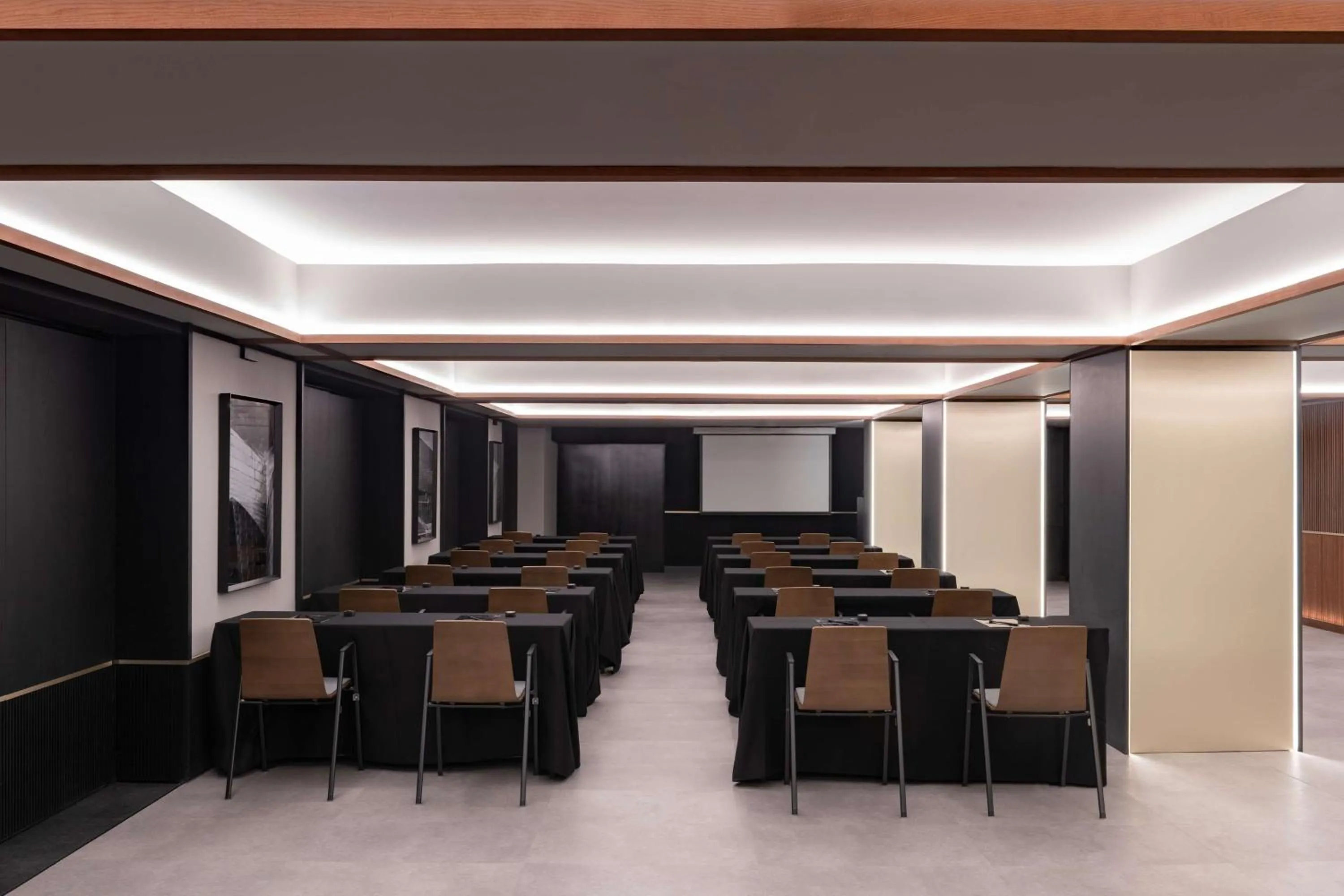 Meeting/conference room in Radisson Collection Bilbao