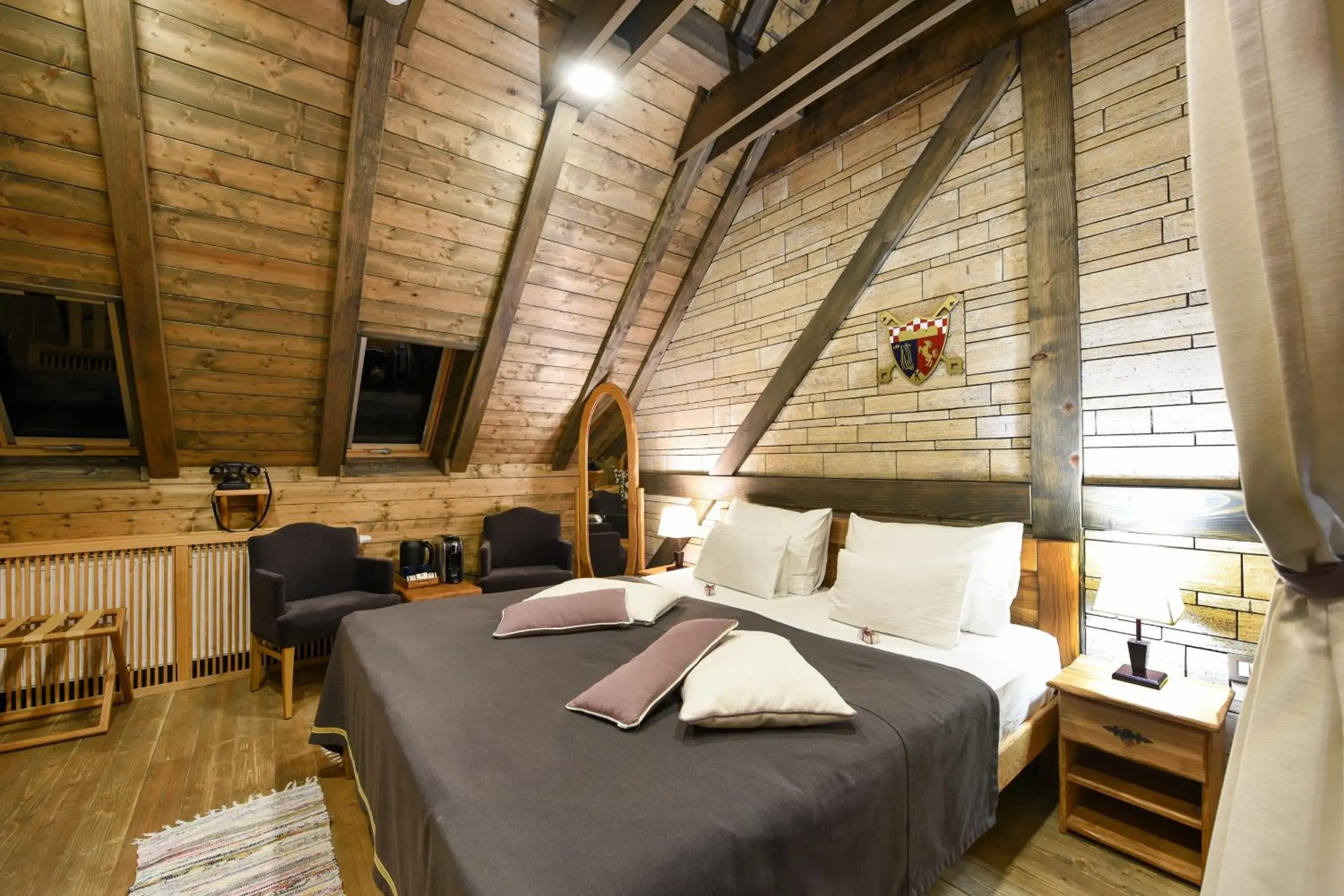 King Suite with Balcony in Lakeside Hotel Plitvice King Suite with Balcony in Lakeside Hotel Plitvice