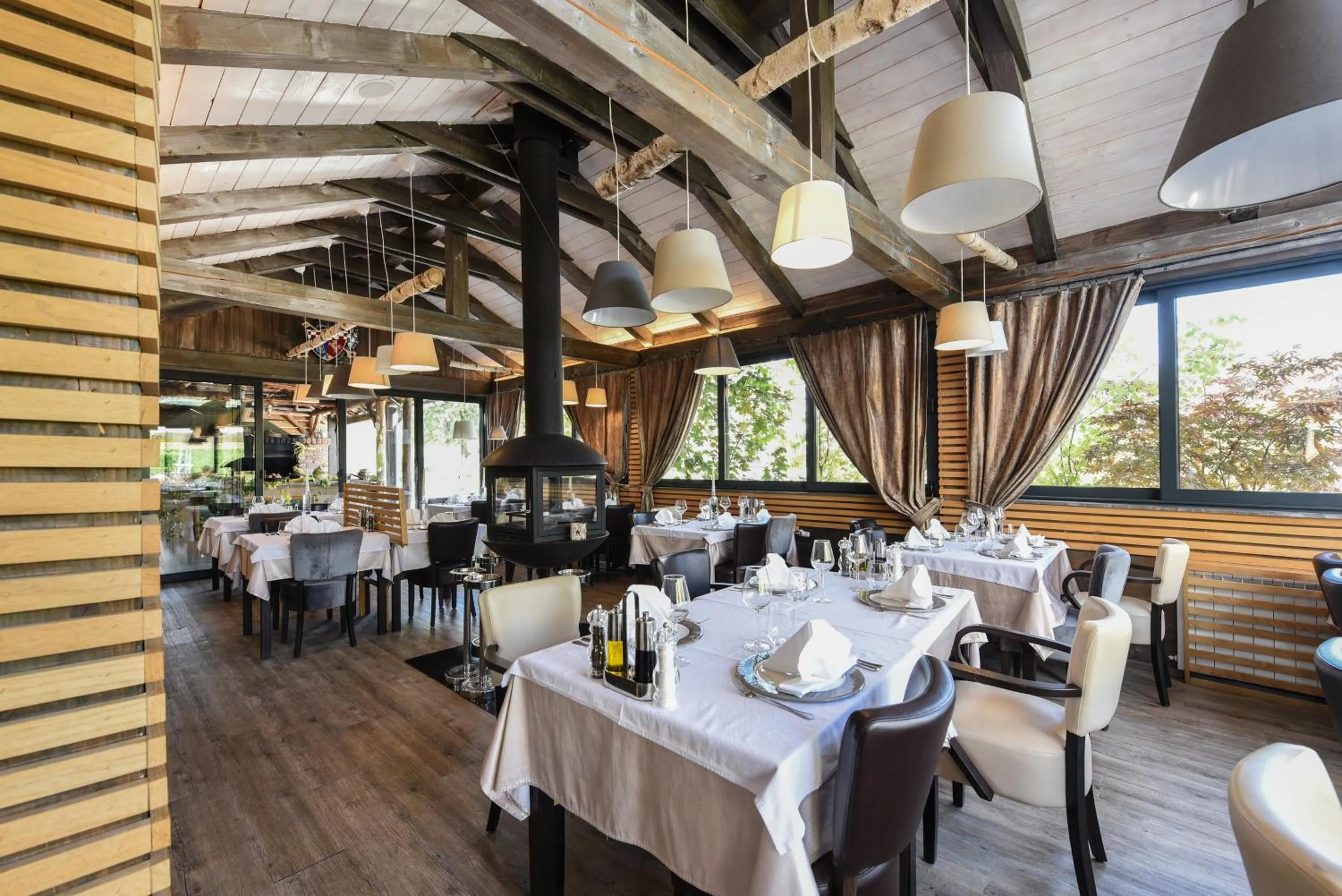 Restaurant/places to eat in Lakeside Hotel Plitvice