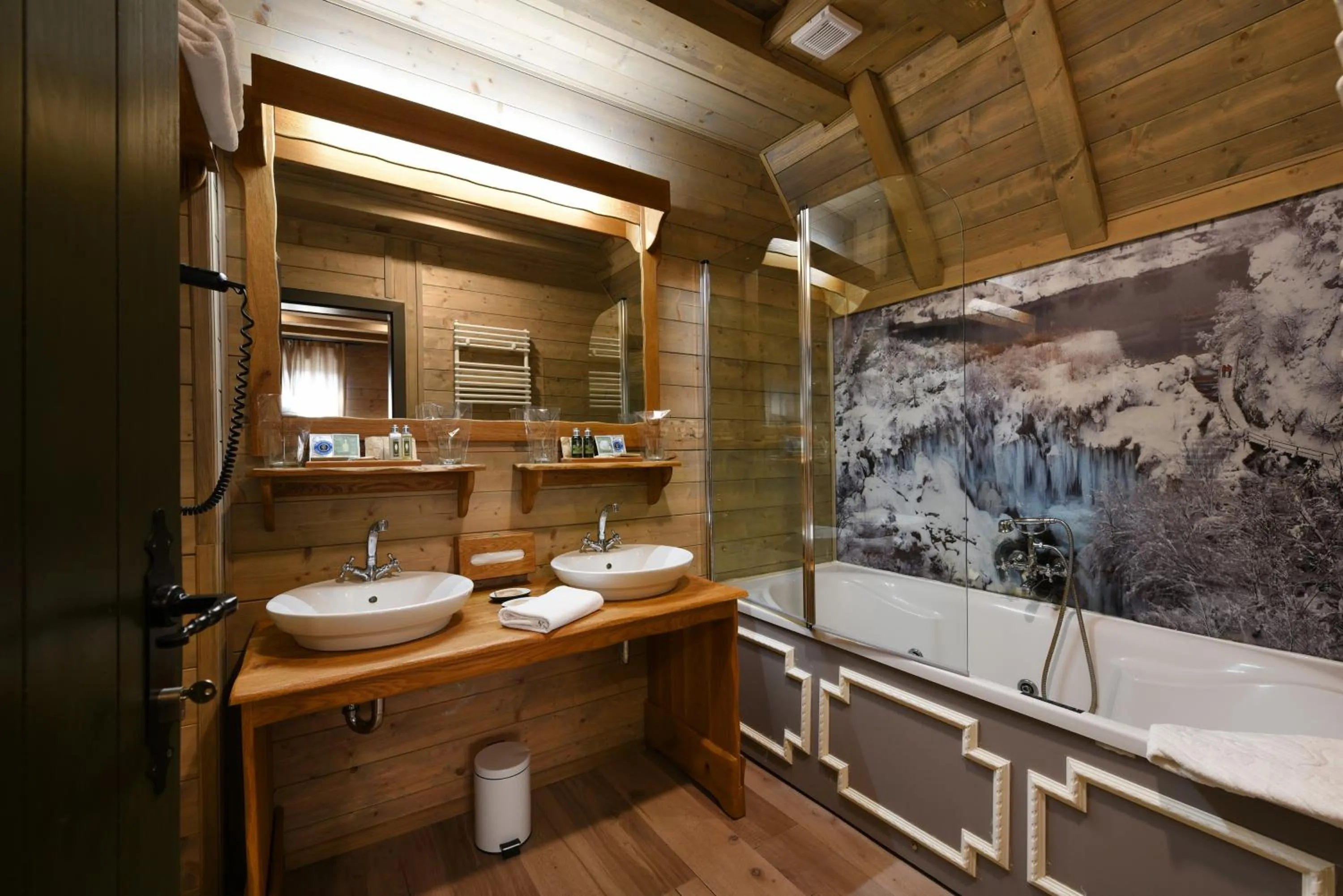 Bathroom in Lakeside Hotel Plitvice