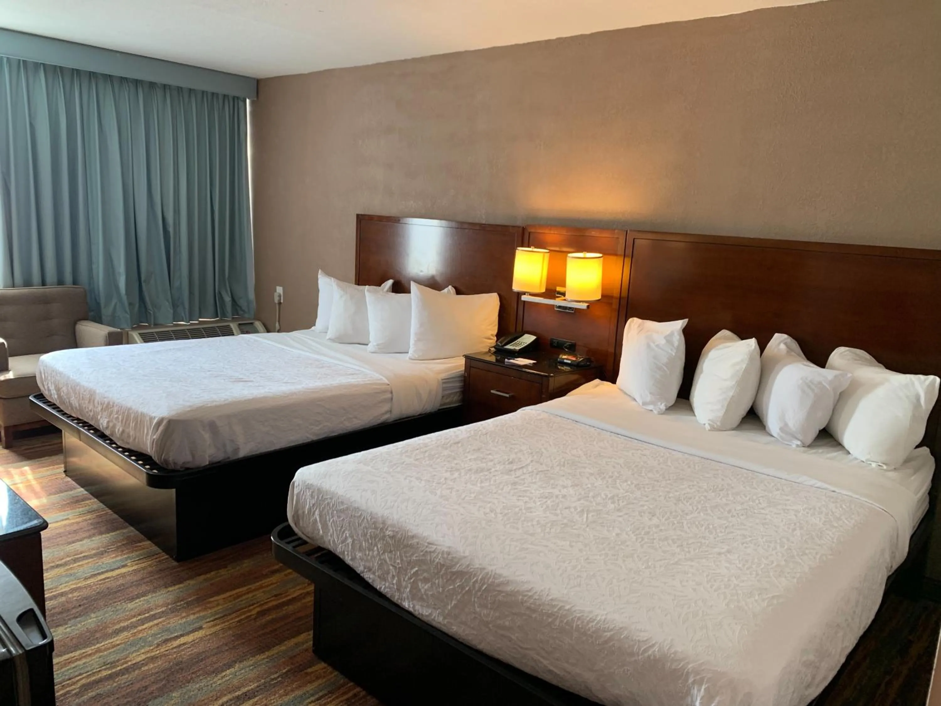 Bedroom, Bed in Albany Airport Inn