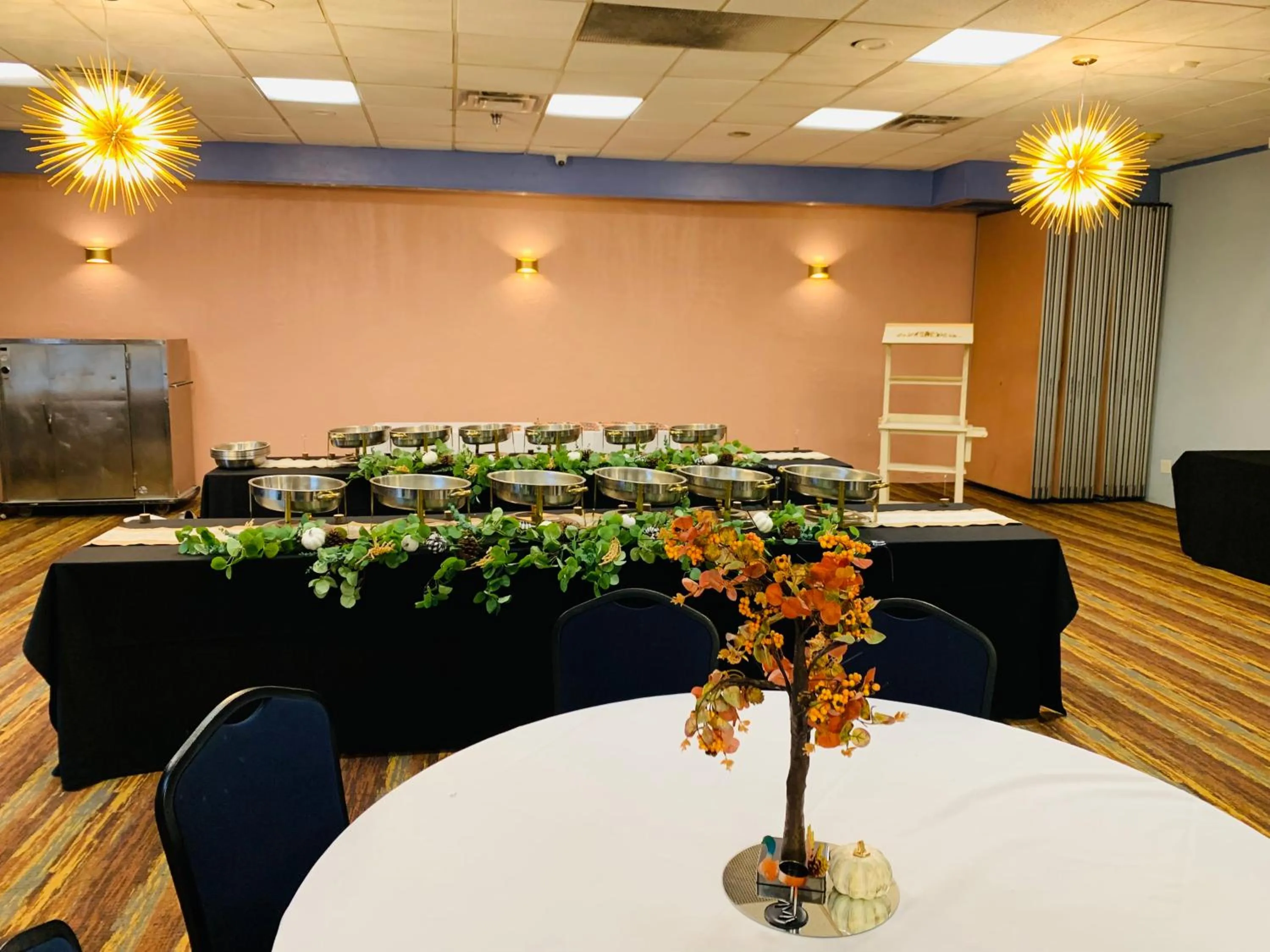 Banquet/Function facilities in SureStay Plus Hotel by Best Western Albany Airport
