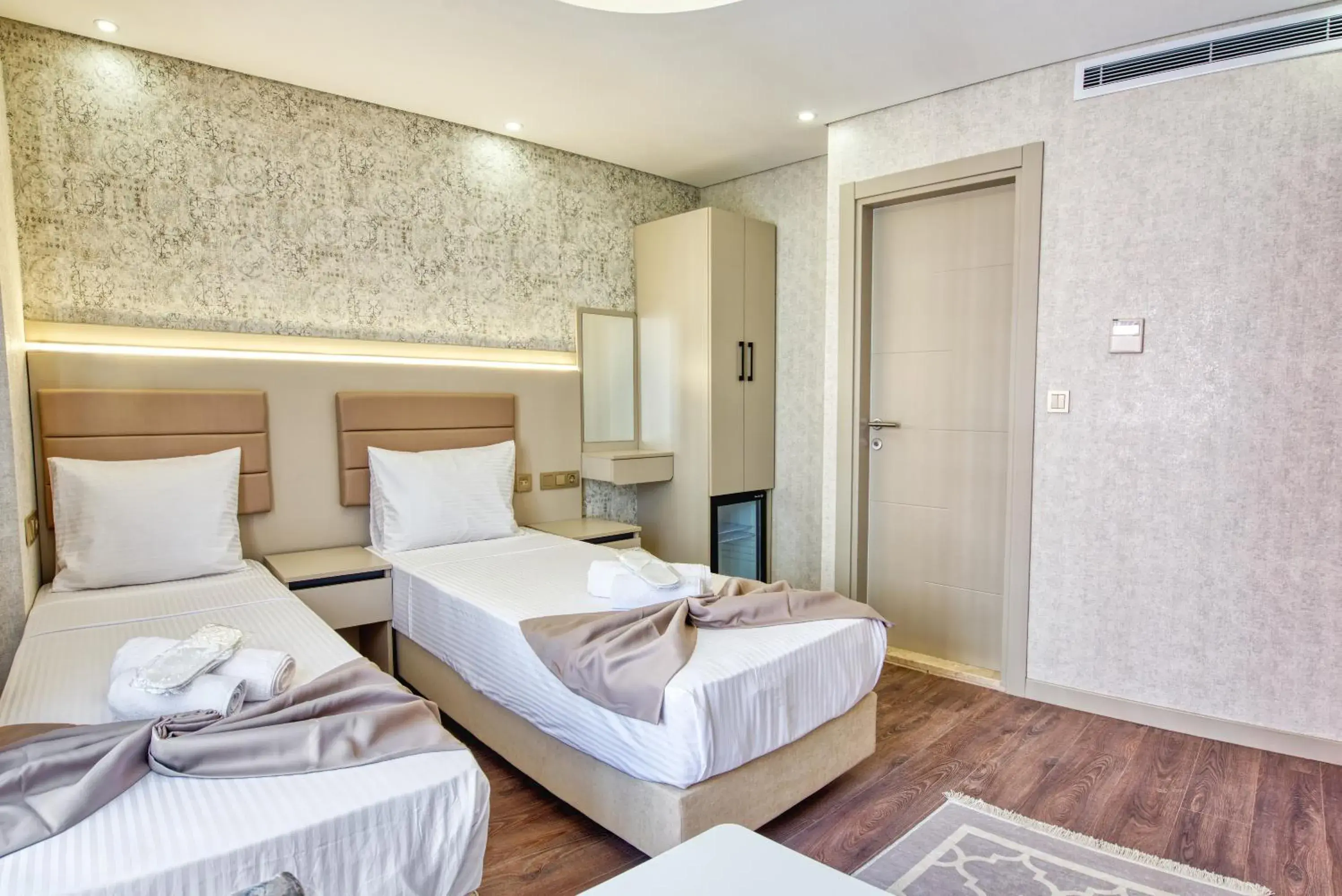 Photo of the whole room, Bed in Florina Hotel Photo of the whole room, Bed in Florina Hotel