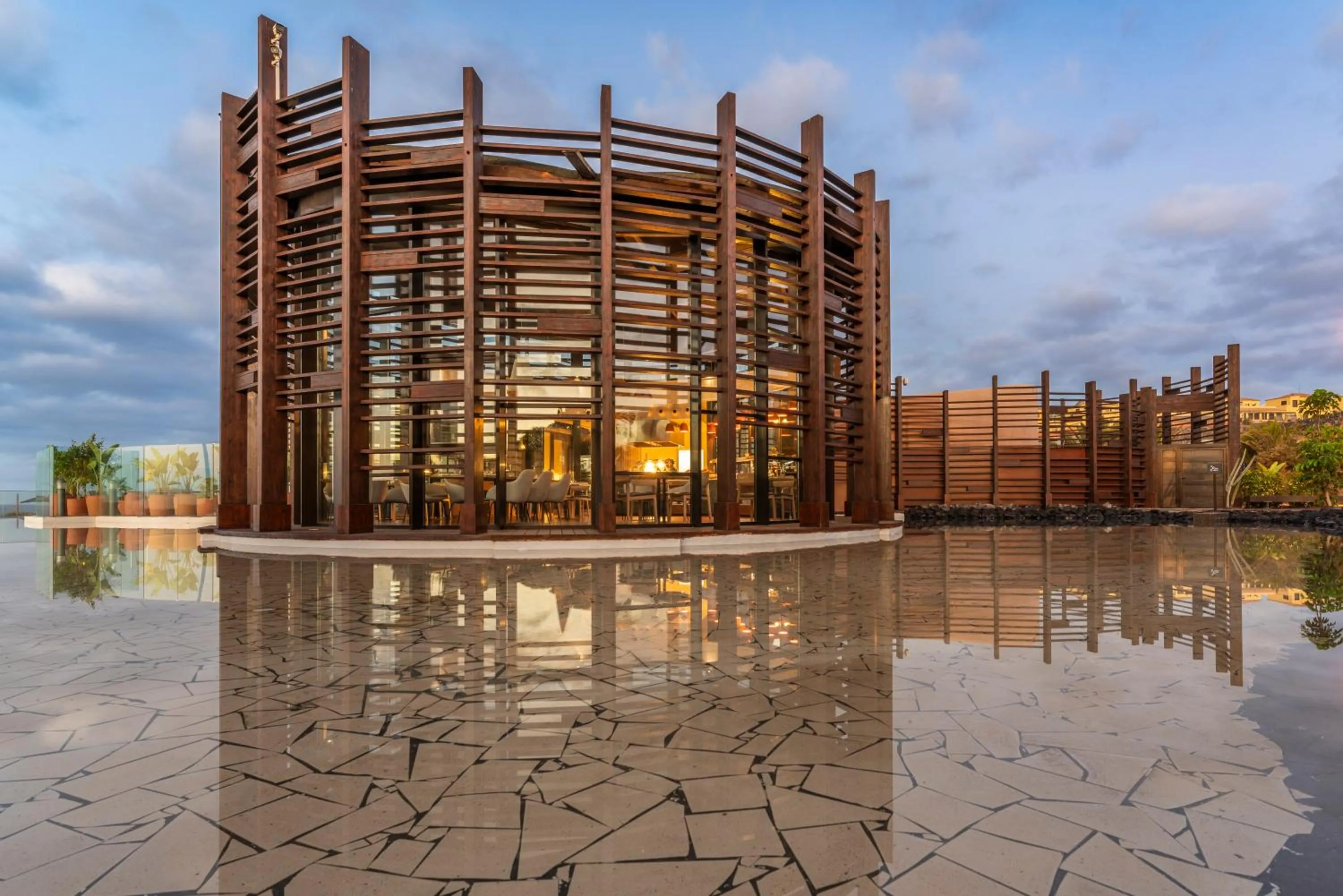 Restaurant/places to eat in Barceló Tenerife Royal Level