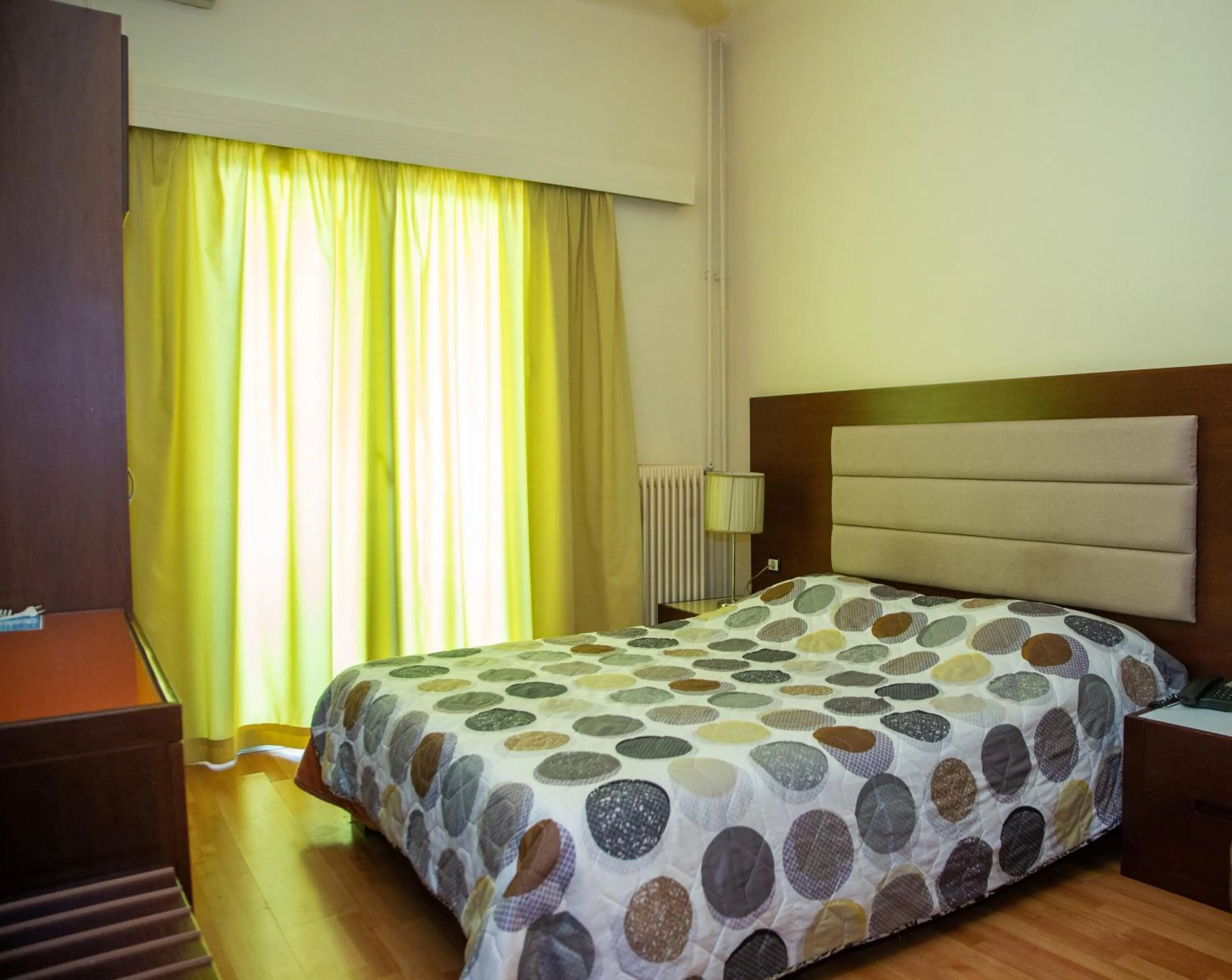 Bed in Hotel Lefkadi