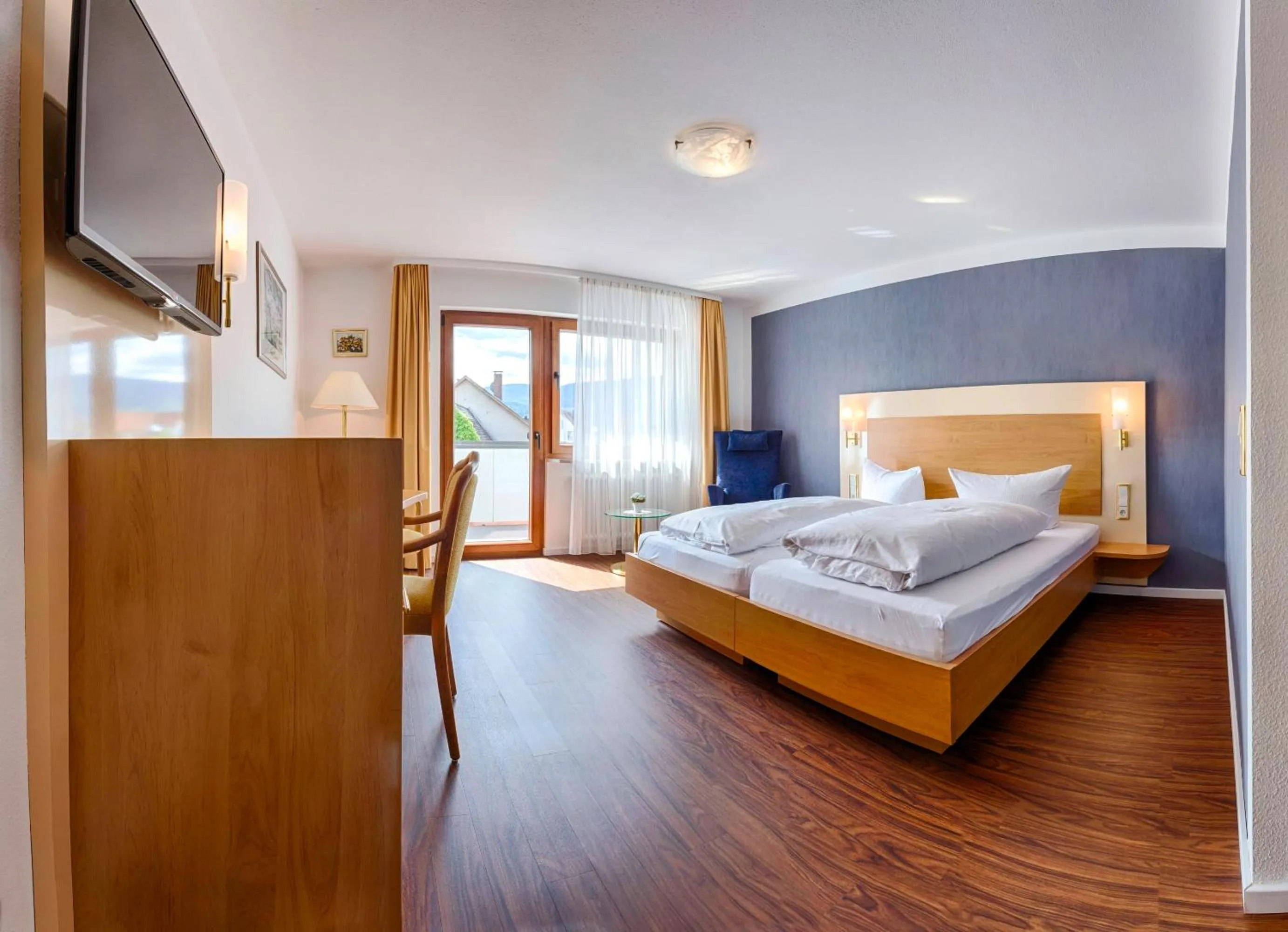 Photo of the whole room, Bed in Hotel Fortuna