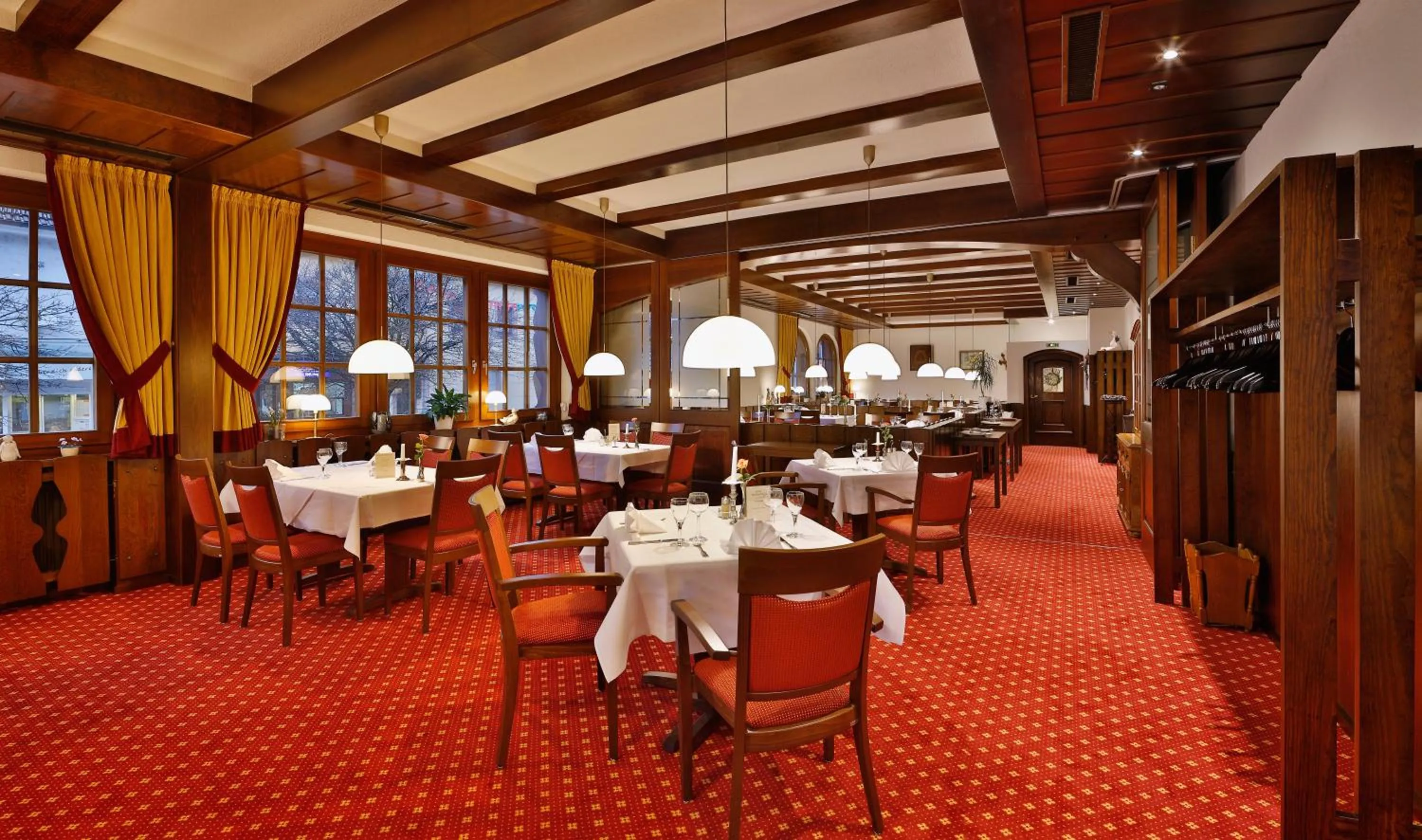 Restaurant/places to eat in Hotel Fortuna