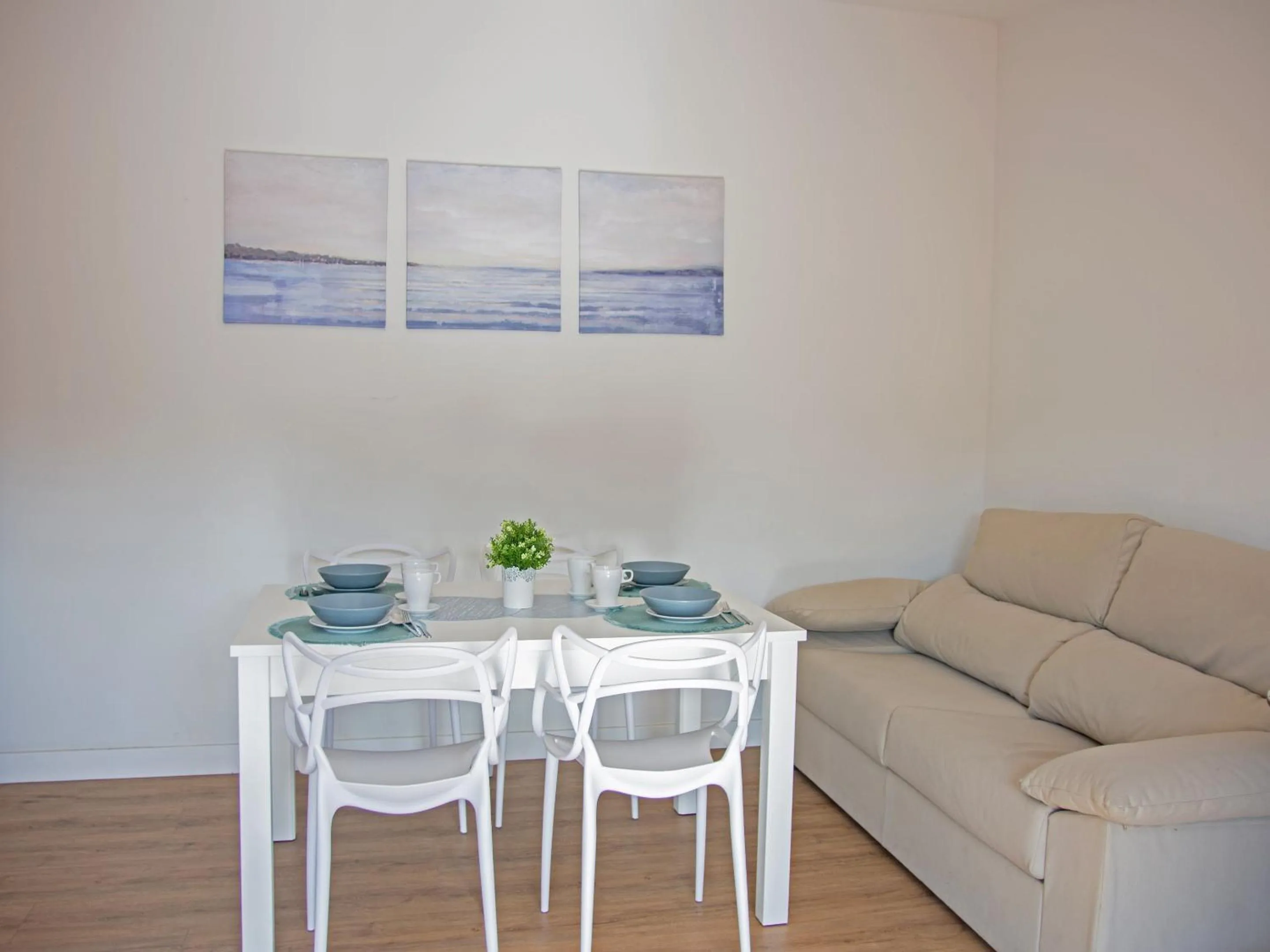 Living room in Apartamentos Santander Maliaño Suites 3000