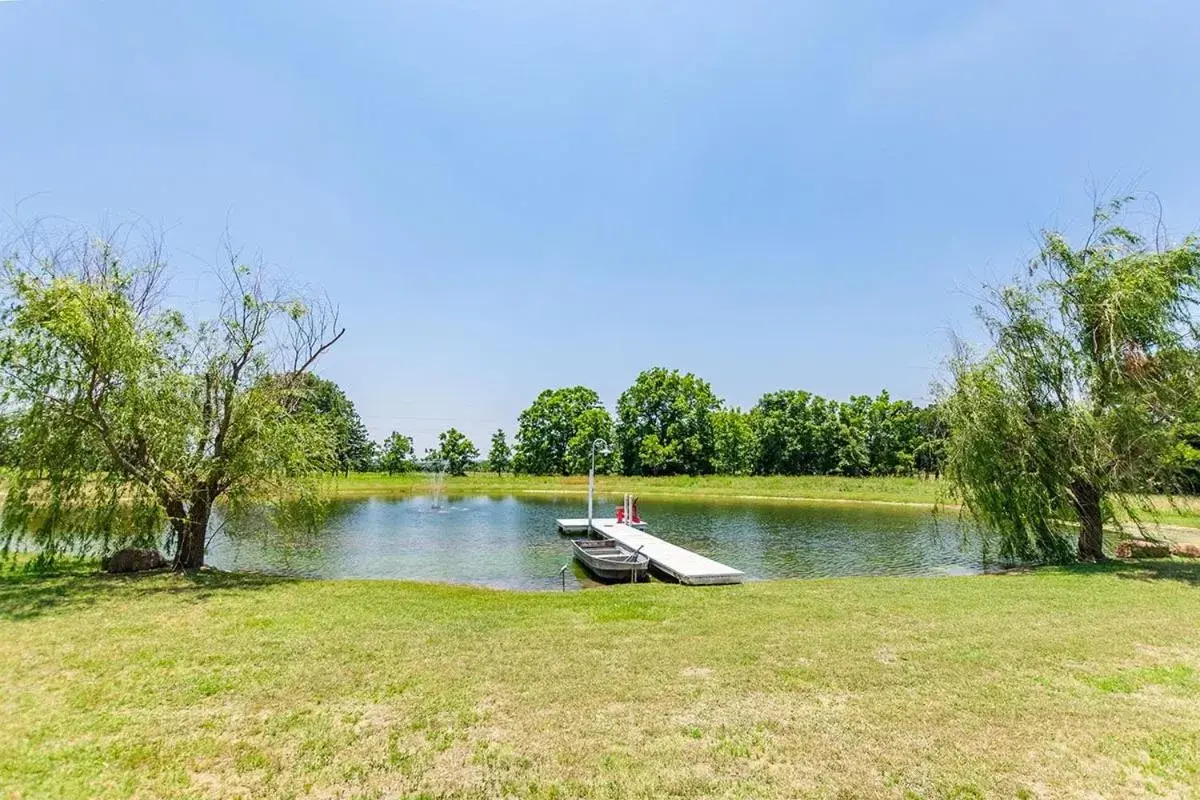 Fischer Farmhouse Fischer Farmhouse