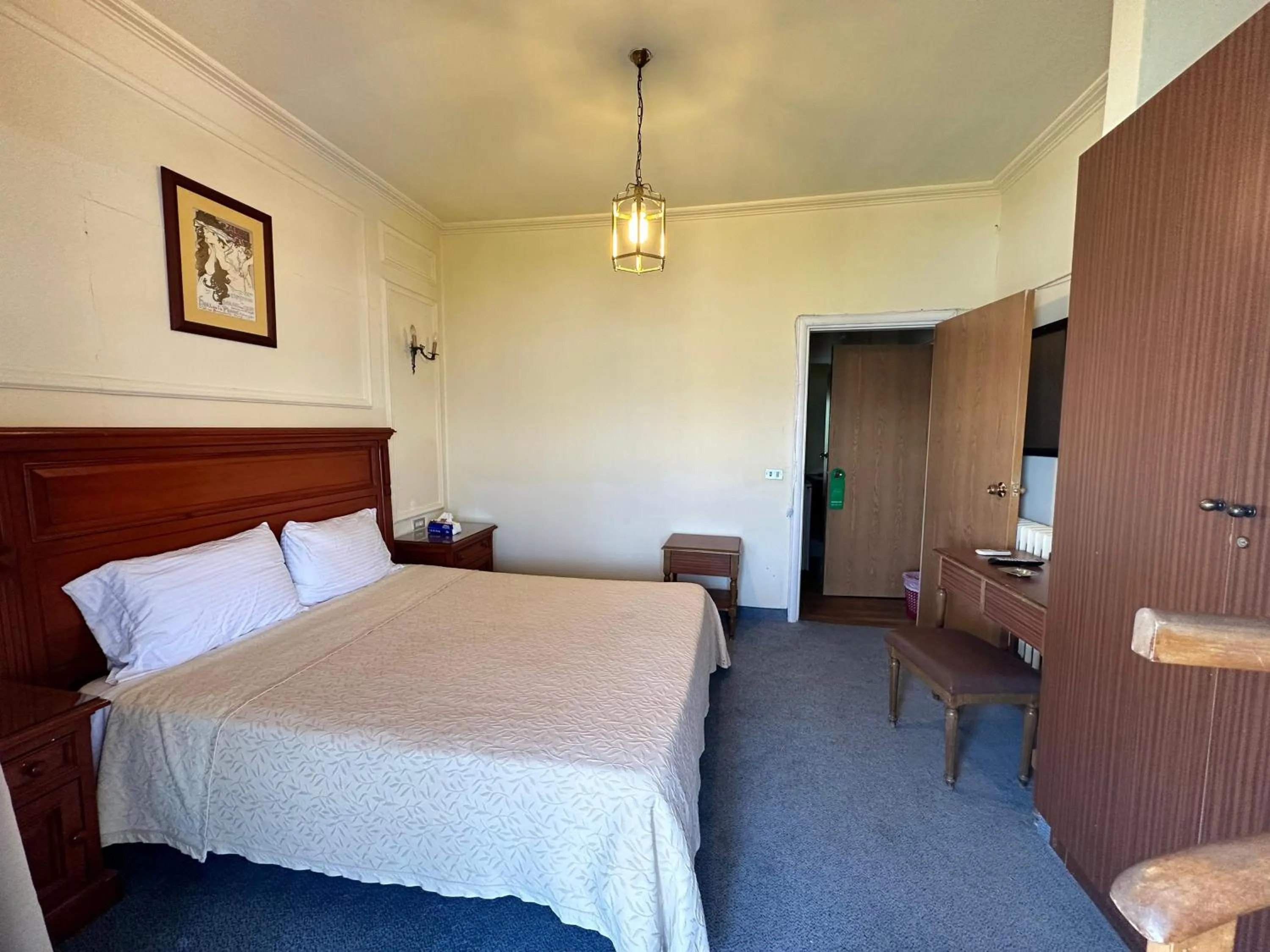 Bed in Le Crillon