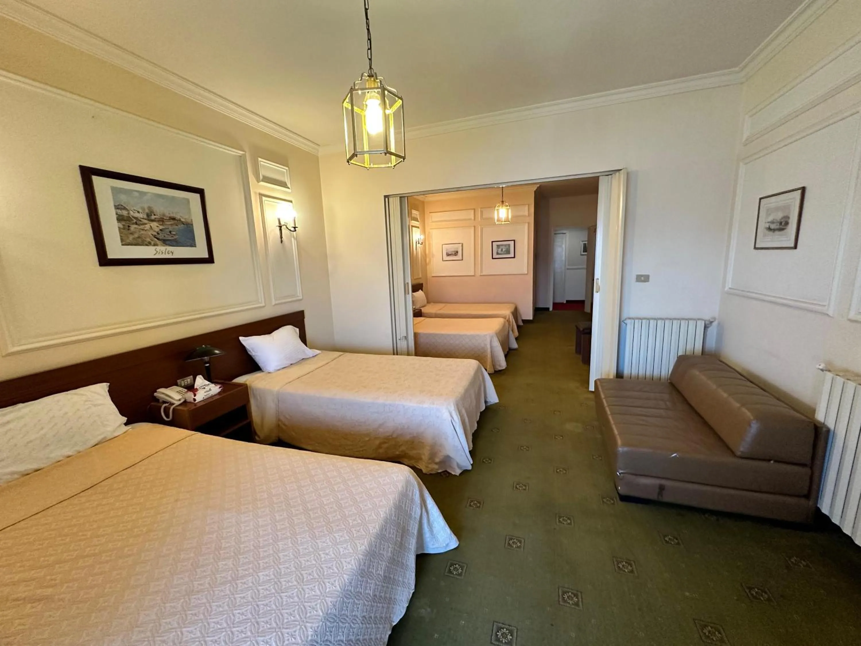 Bed in Le Crillon