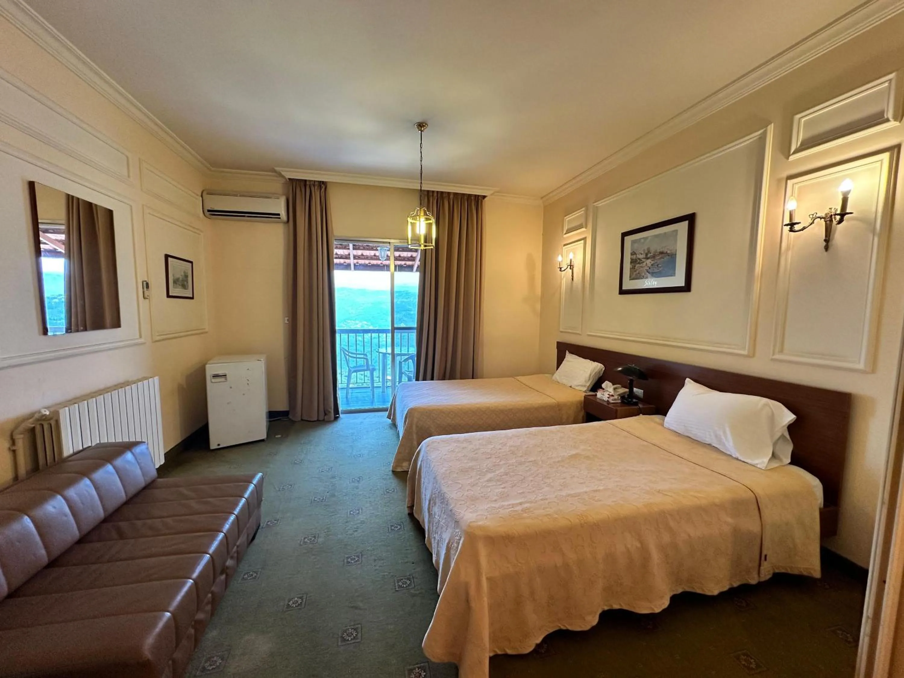 Bed in Le Crillon