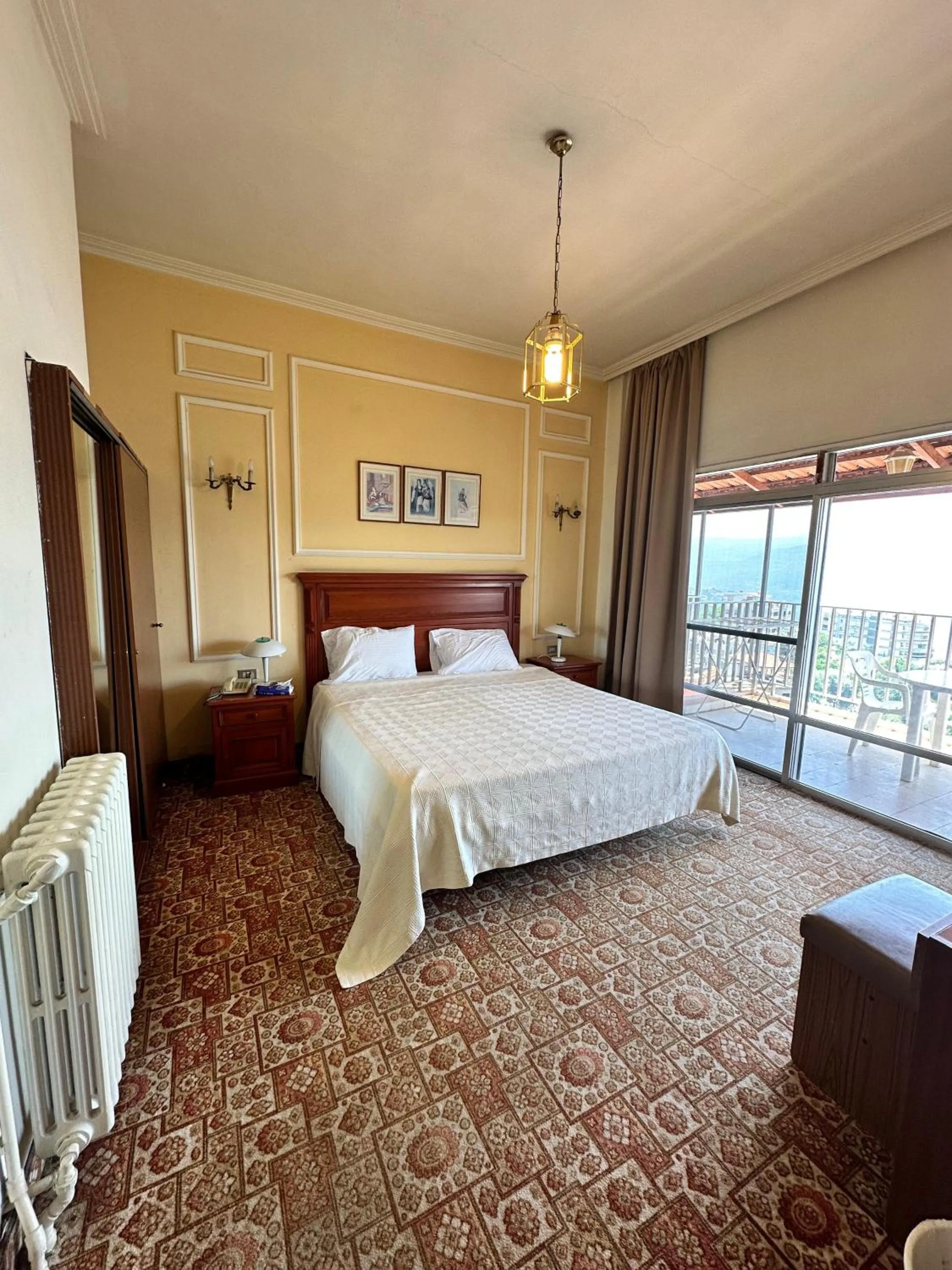 Bed in Le Crillon