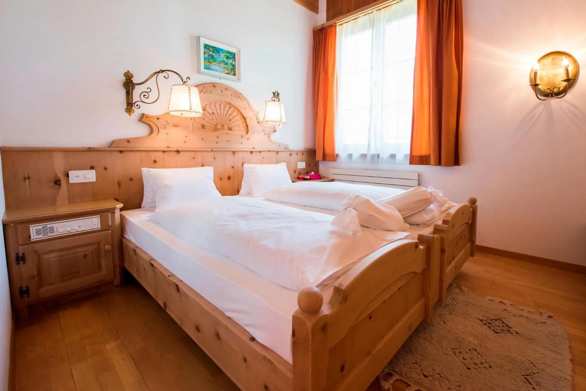 Photo of the whole room, Bed in Relais & Châteaux Schlosshotel Chastè - Scuol Tarasp