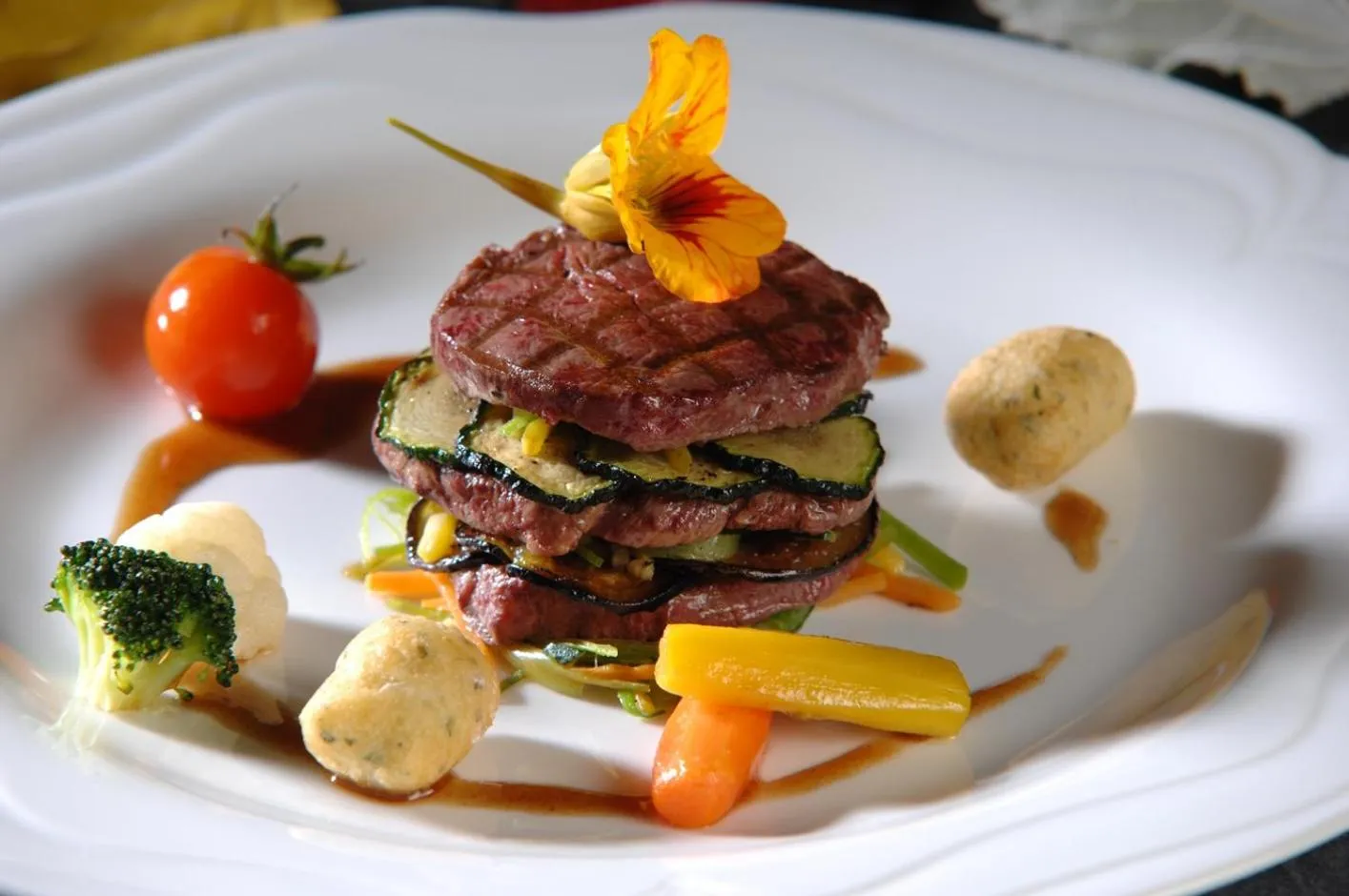 Food and drinks in Relais & Châteaux Schlosshotel Chastè - Scuol Tarasp