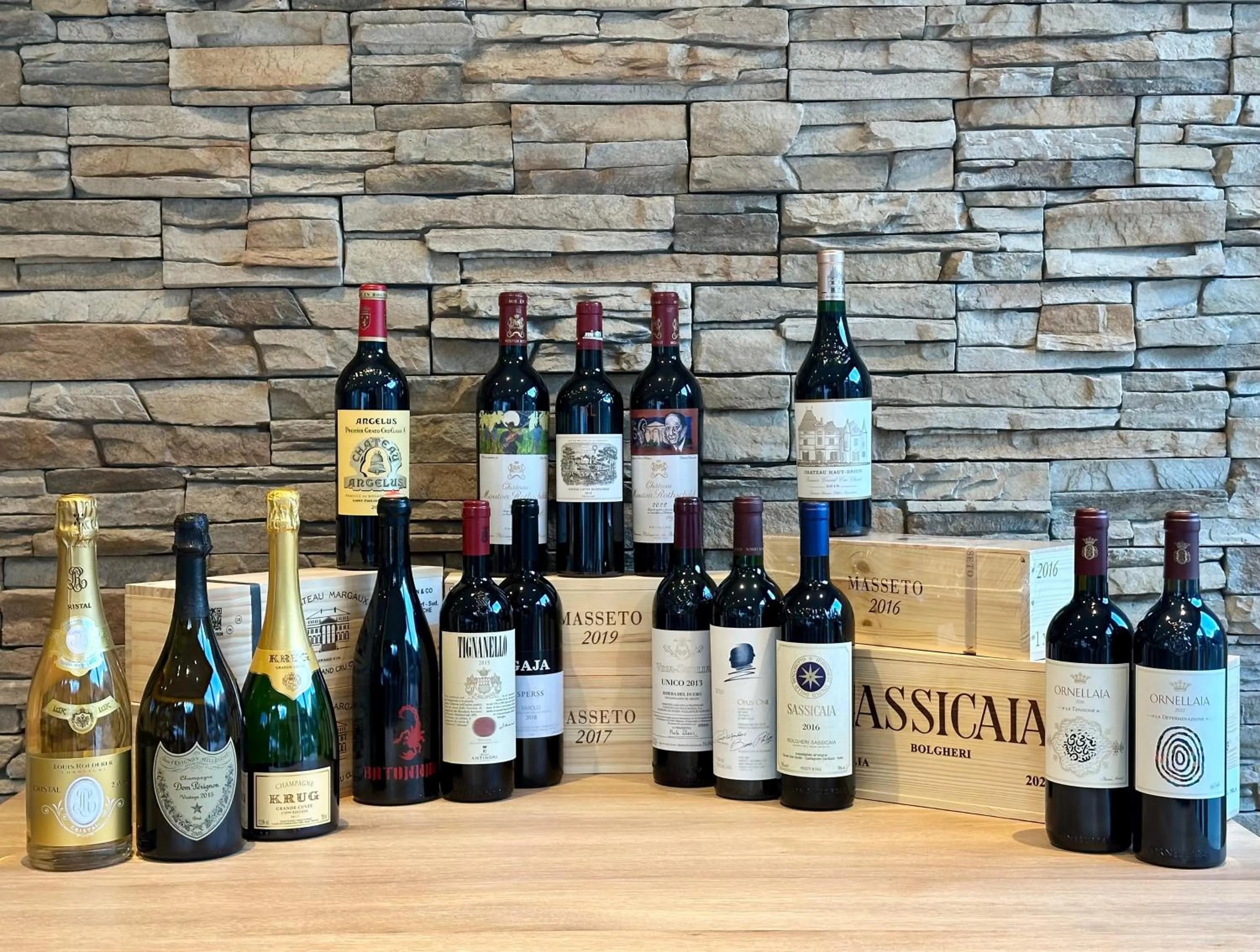 Food and drinks in Superior Hotel Persal