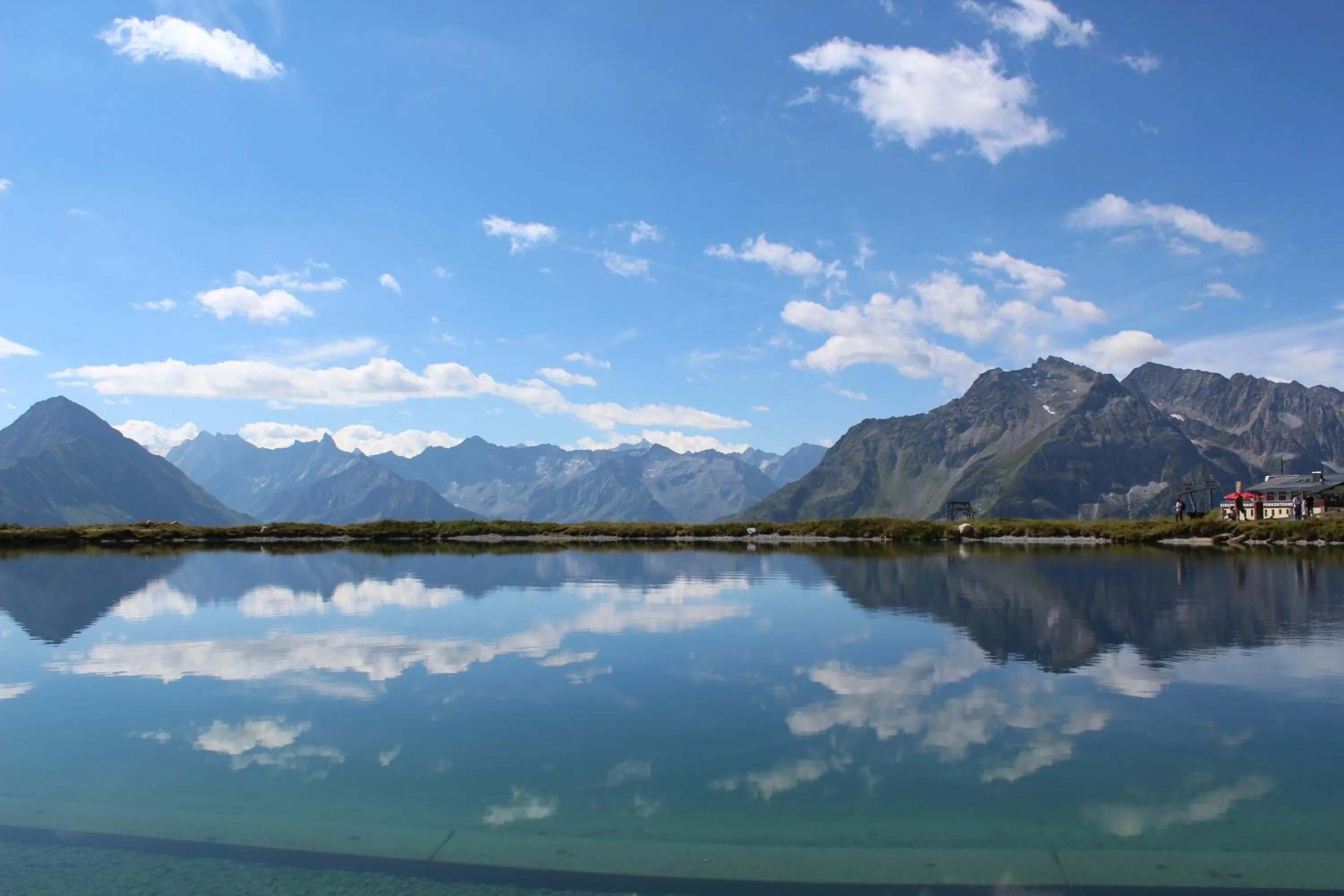 Nearby landmark in Superior Hotel Persal