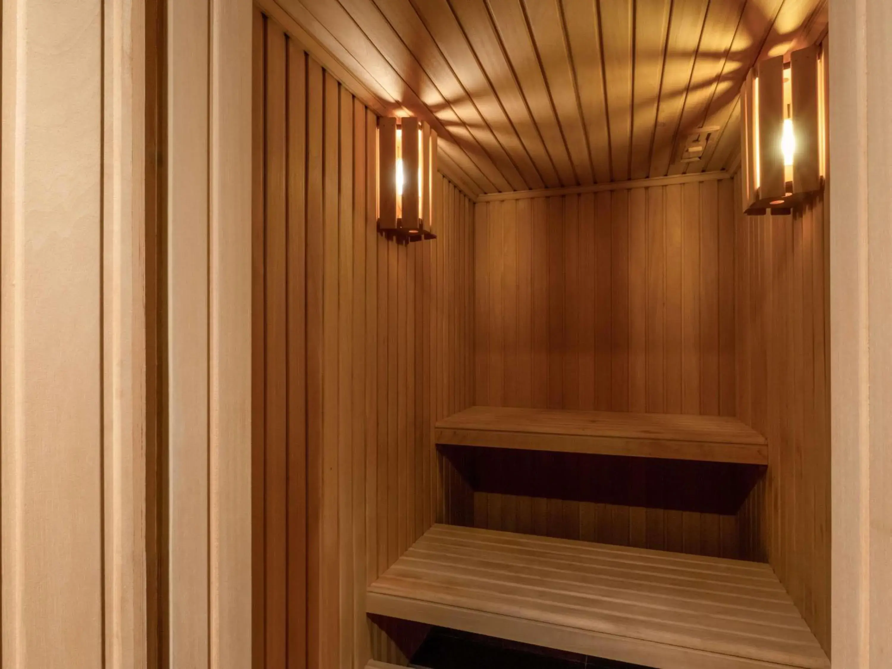 Bedroom in Mövenpick Hotel Beirut Bedroom in Mövenpick Hotel Beirut