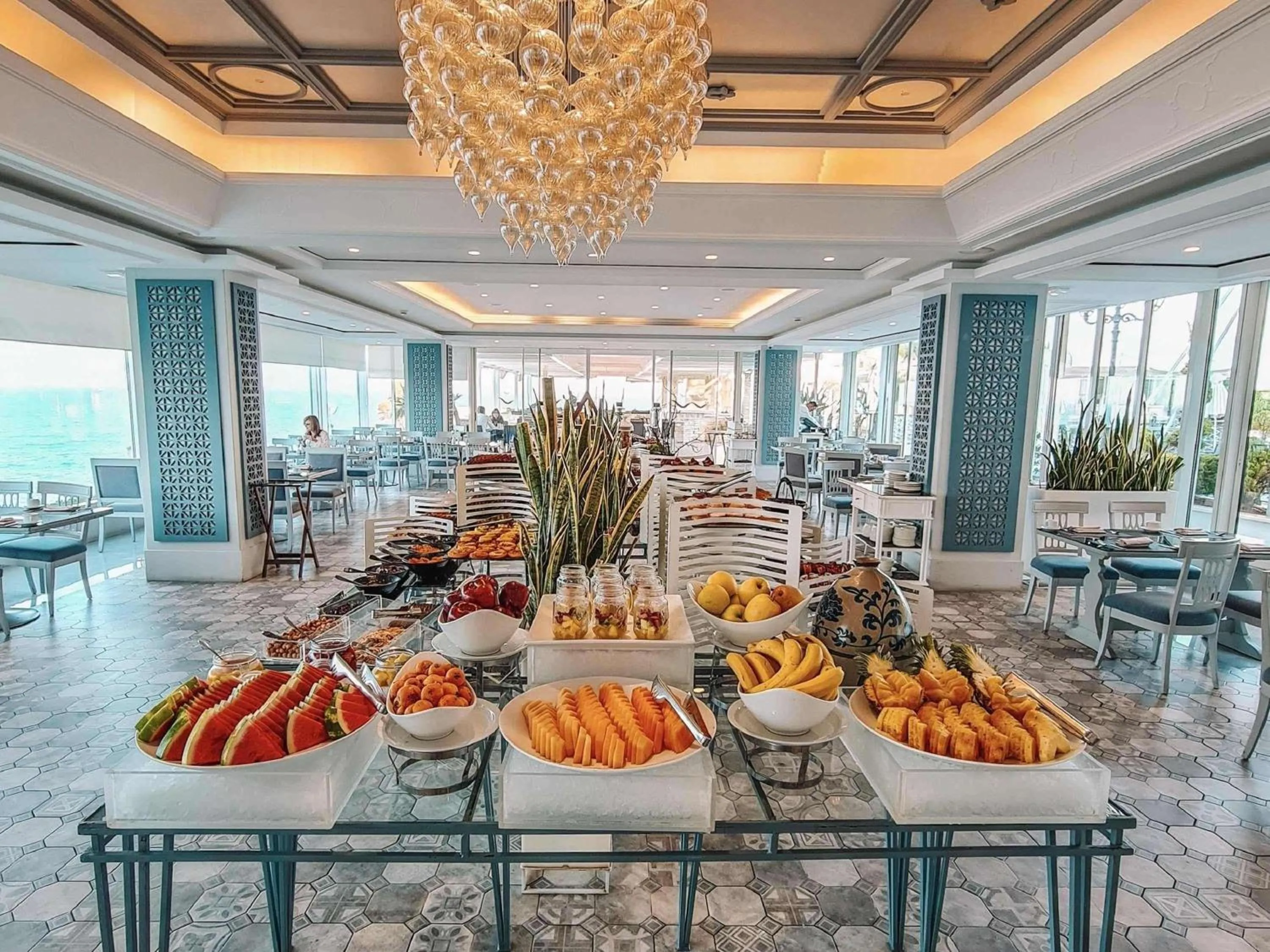 Restaurant/places to eat in Mövenpick Hotel Beirut