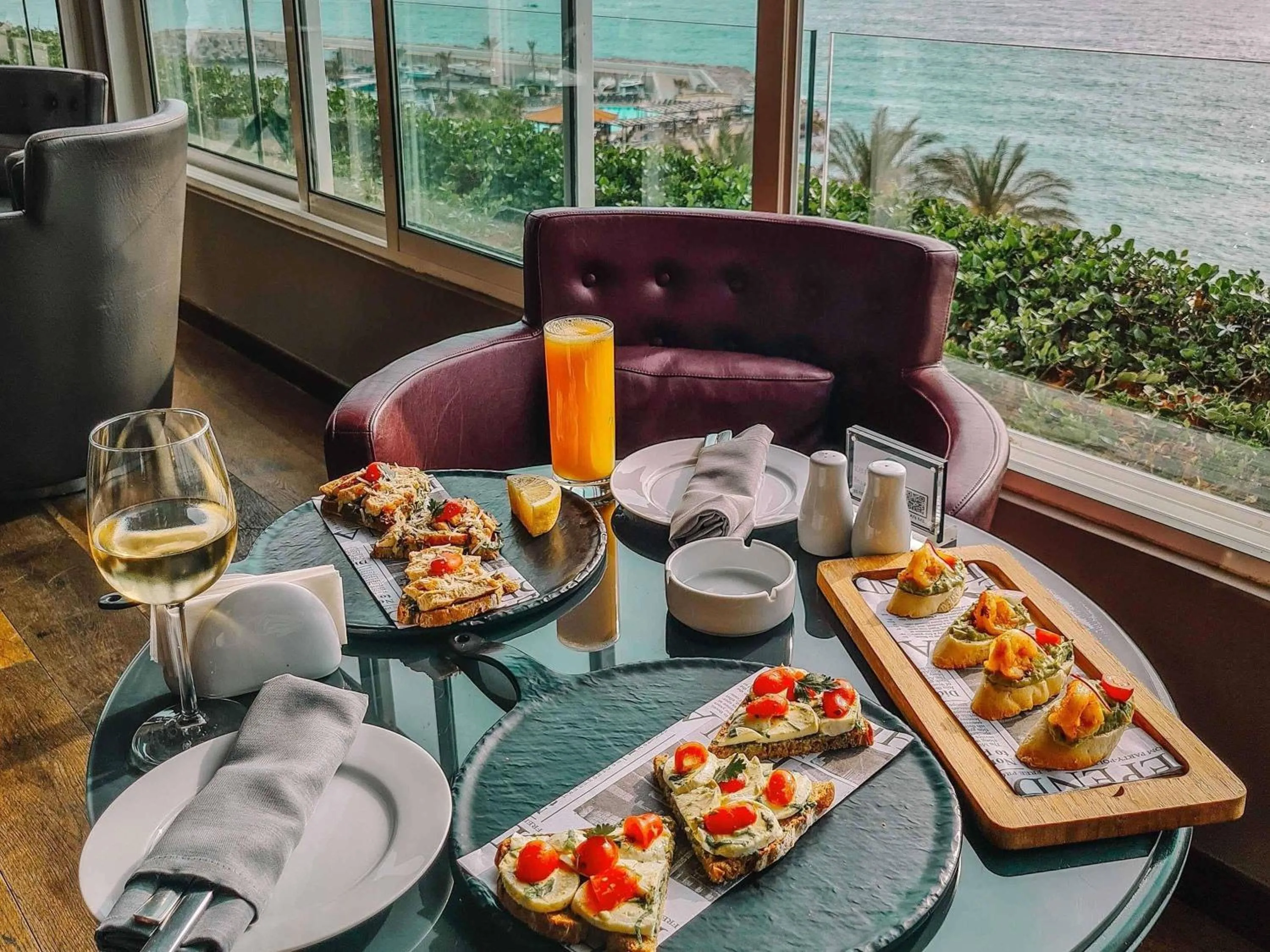 Restaurant/places to eat in Mövenpick Hotel Beirut