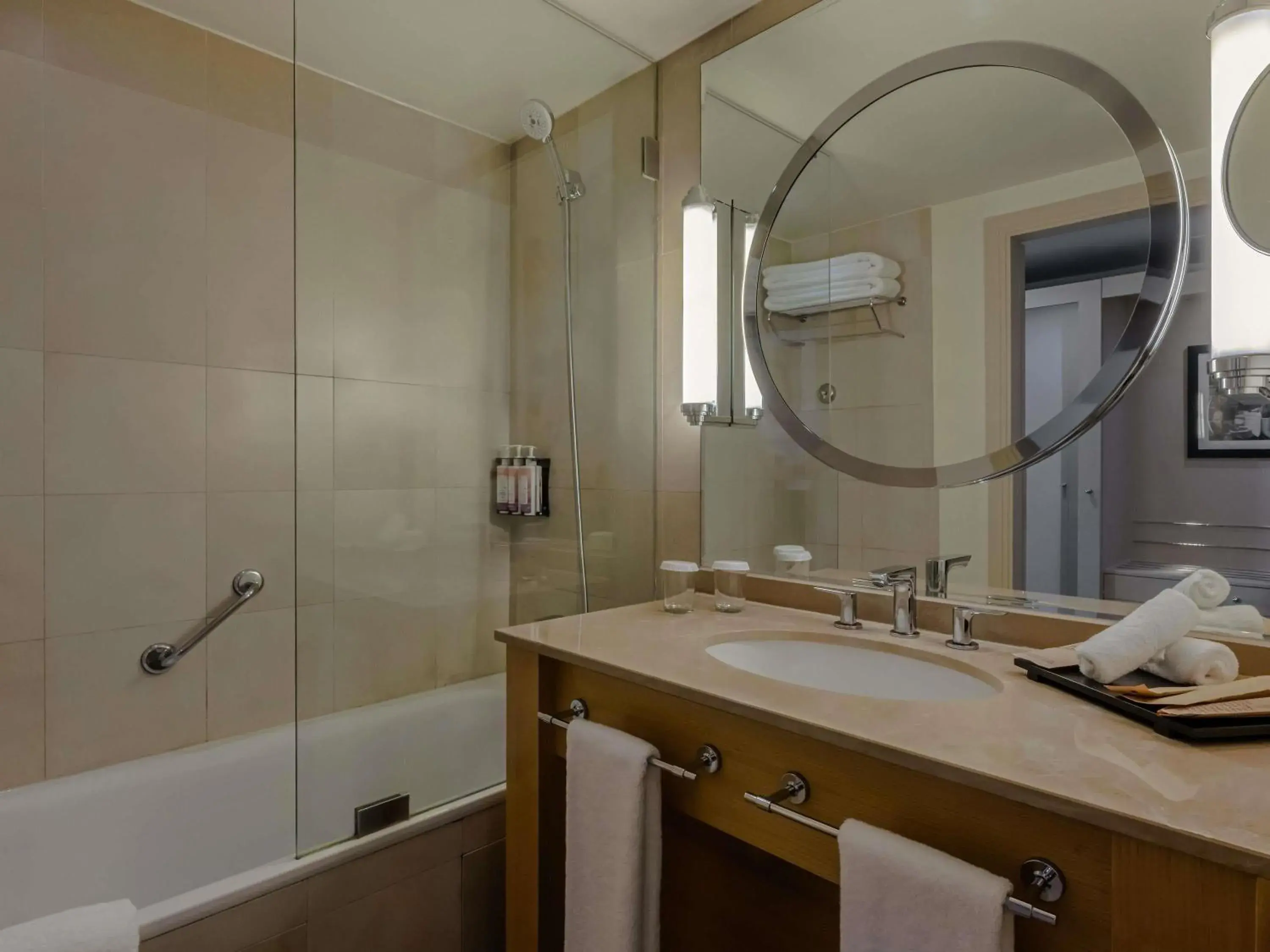 Classic Twin Room - single occupancy in Mövenpick Hotel Beirut Classic Twin Room - single occupancy in Mövenpick Hotel Beirut