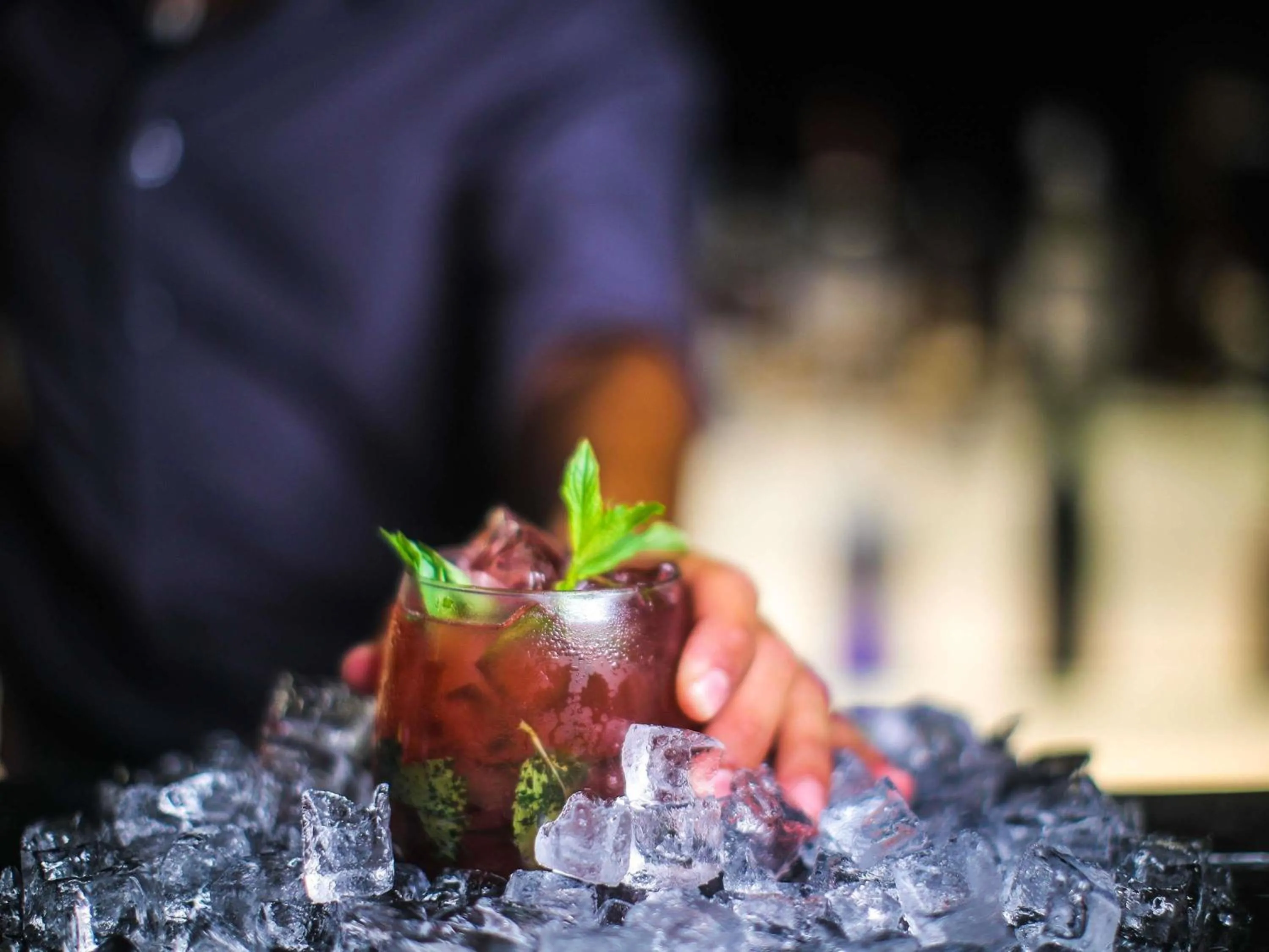 Lounge or bar in Mövenpick Hotel Beirut