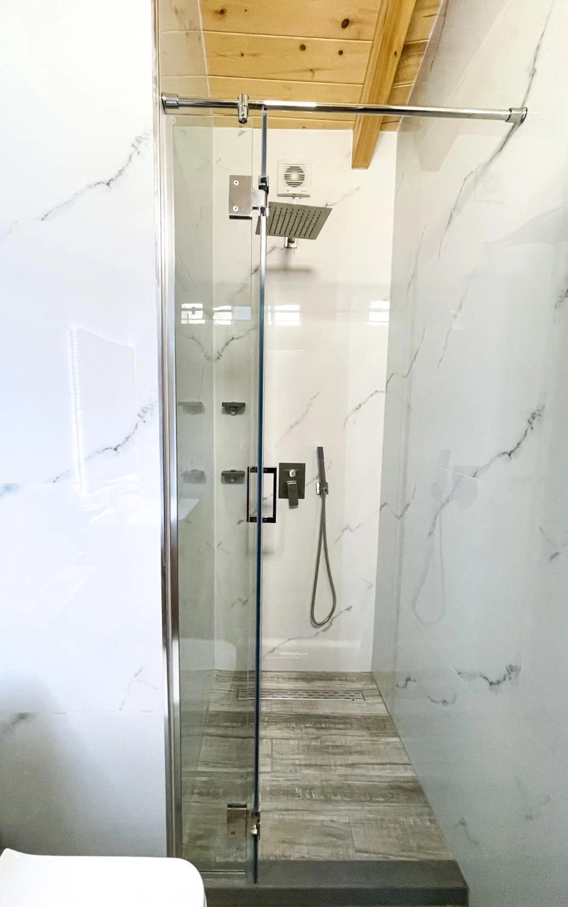 Bathroom in Amalia Hotel