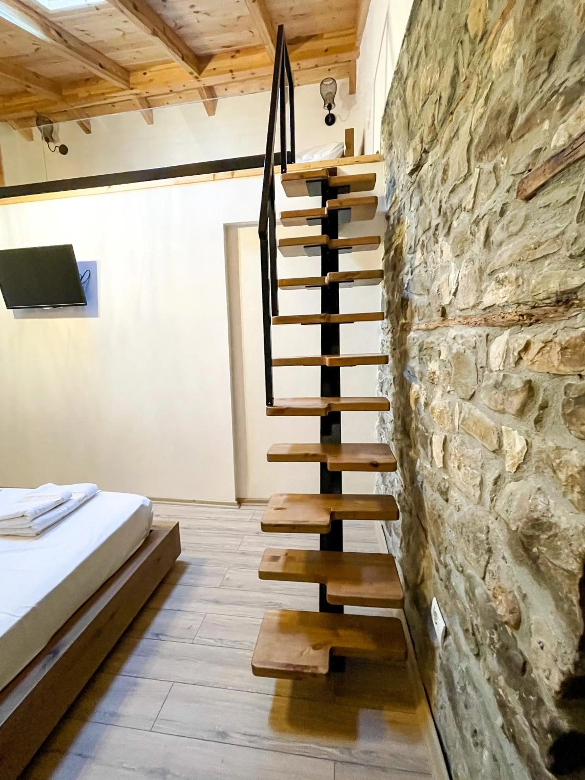 Bedroom, Bed in Amalia Hotel