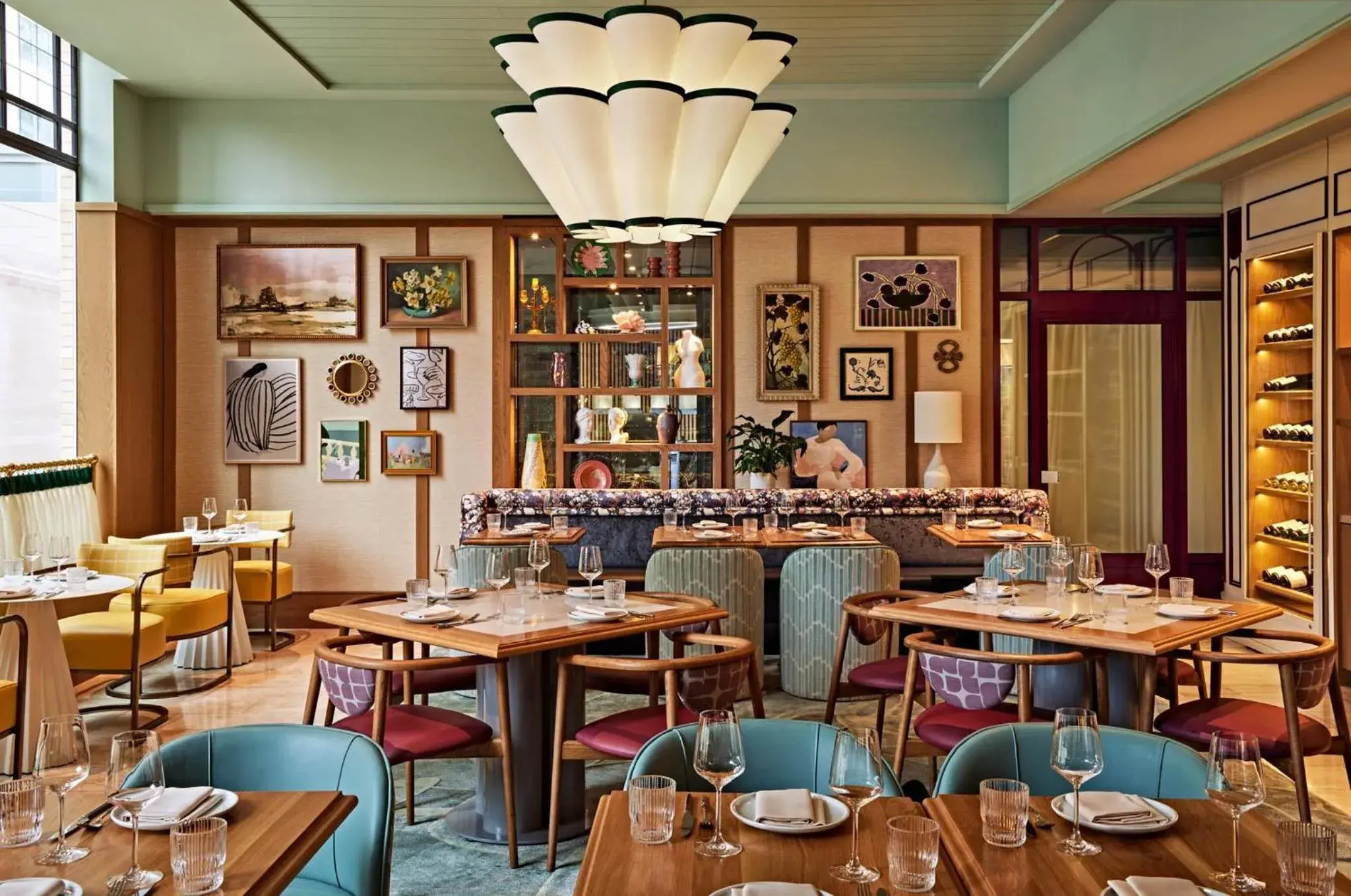 Restaurant/places to eat in Sutton Place Hotel Toronto Restaurant/places to eat in Sutton Place Hotel Toronto