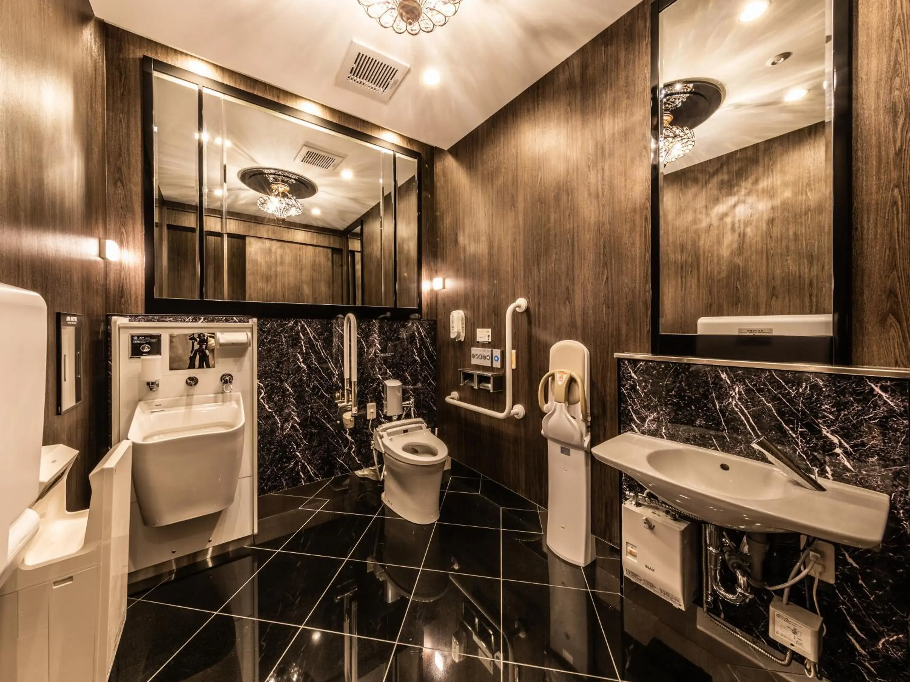 Lobby or reception in APA Hotel Kintetsu-Nara Ekimae Lobby or reception in APA Hotel Kintetsu-Nara Ekimae