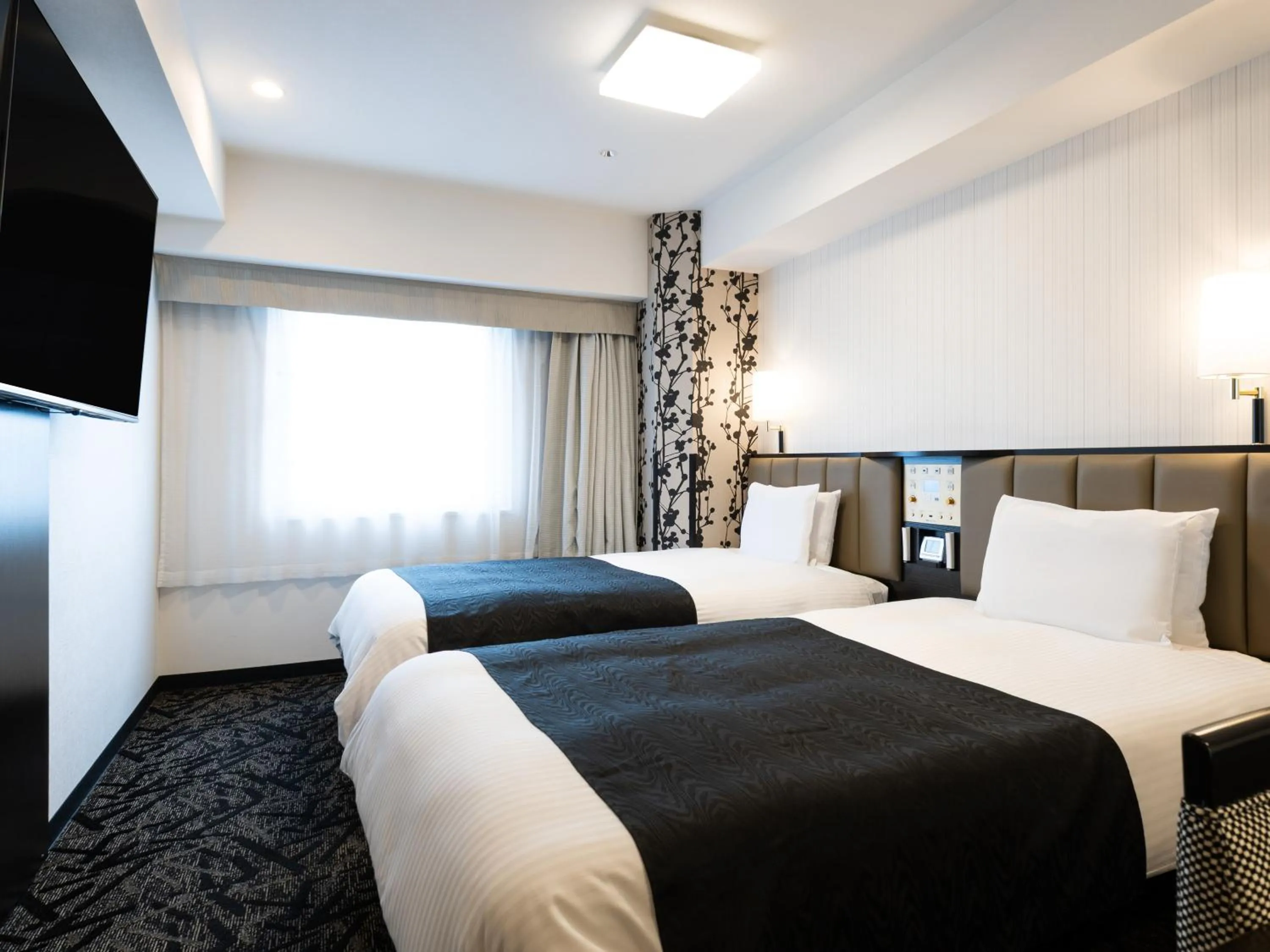 Photo of the whole room, Bed in APA Hotel Kintetsu-Nara Ekimae