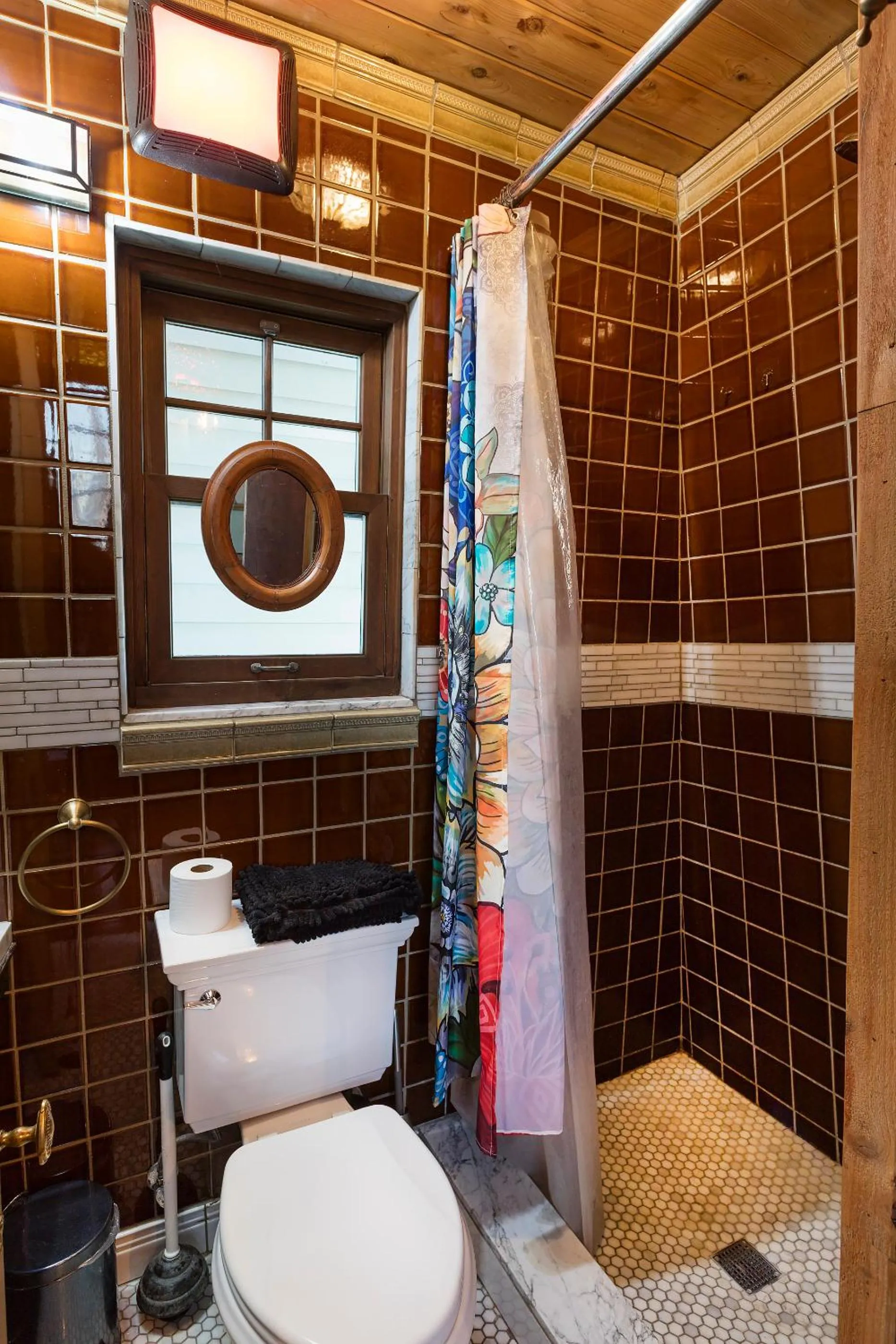 Shower in The Rosemary