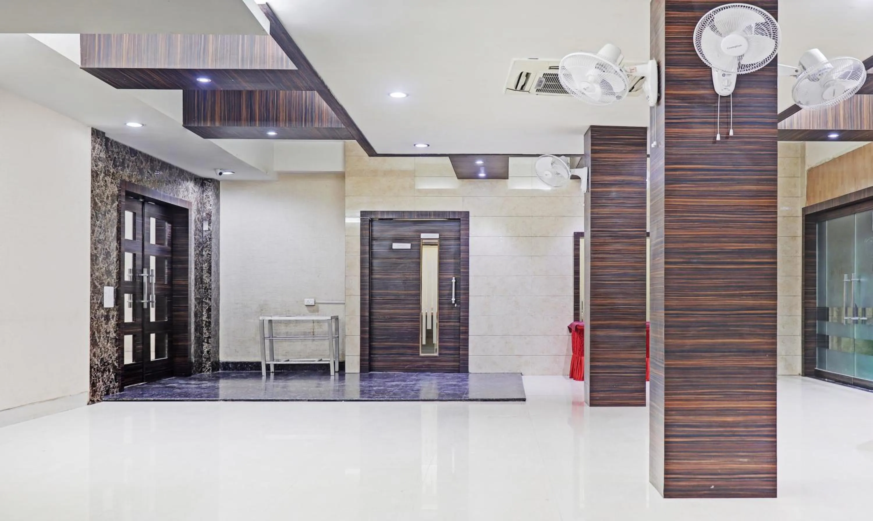 Lobby or reception in Treebo Elite City Upper Bazar