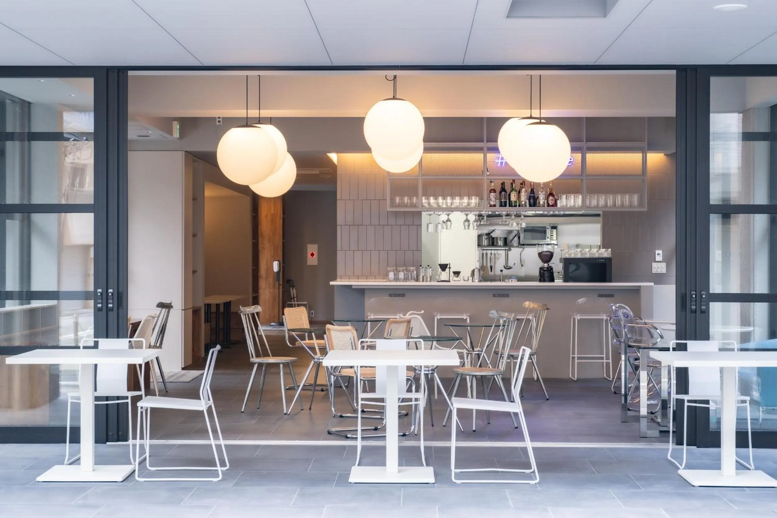 Restaurant/places to eat in &HOTEL HAKATA