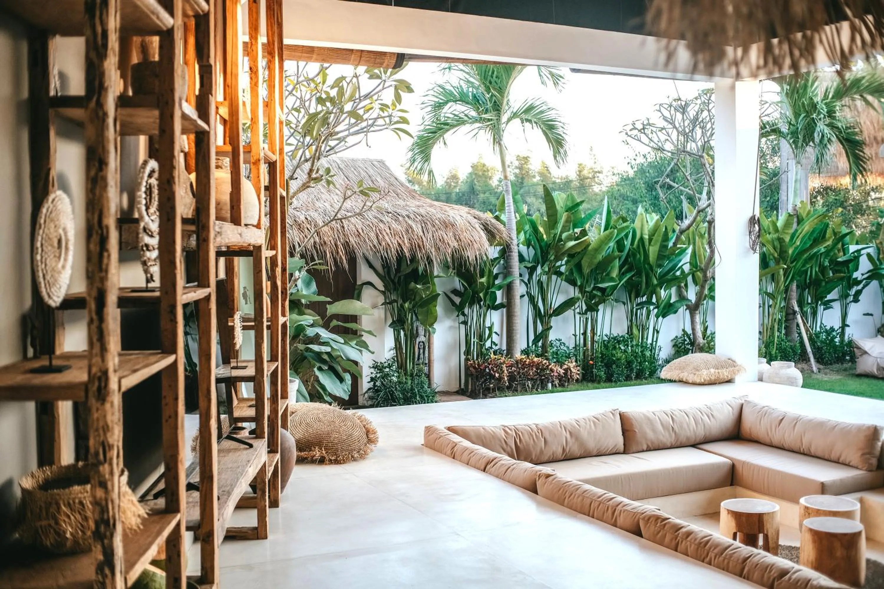 TV and multimedia in MODJO Villas Bingin