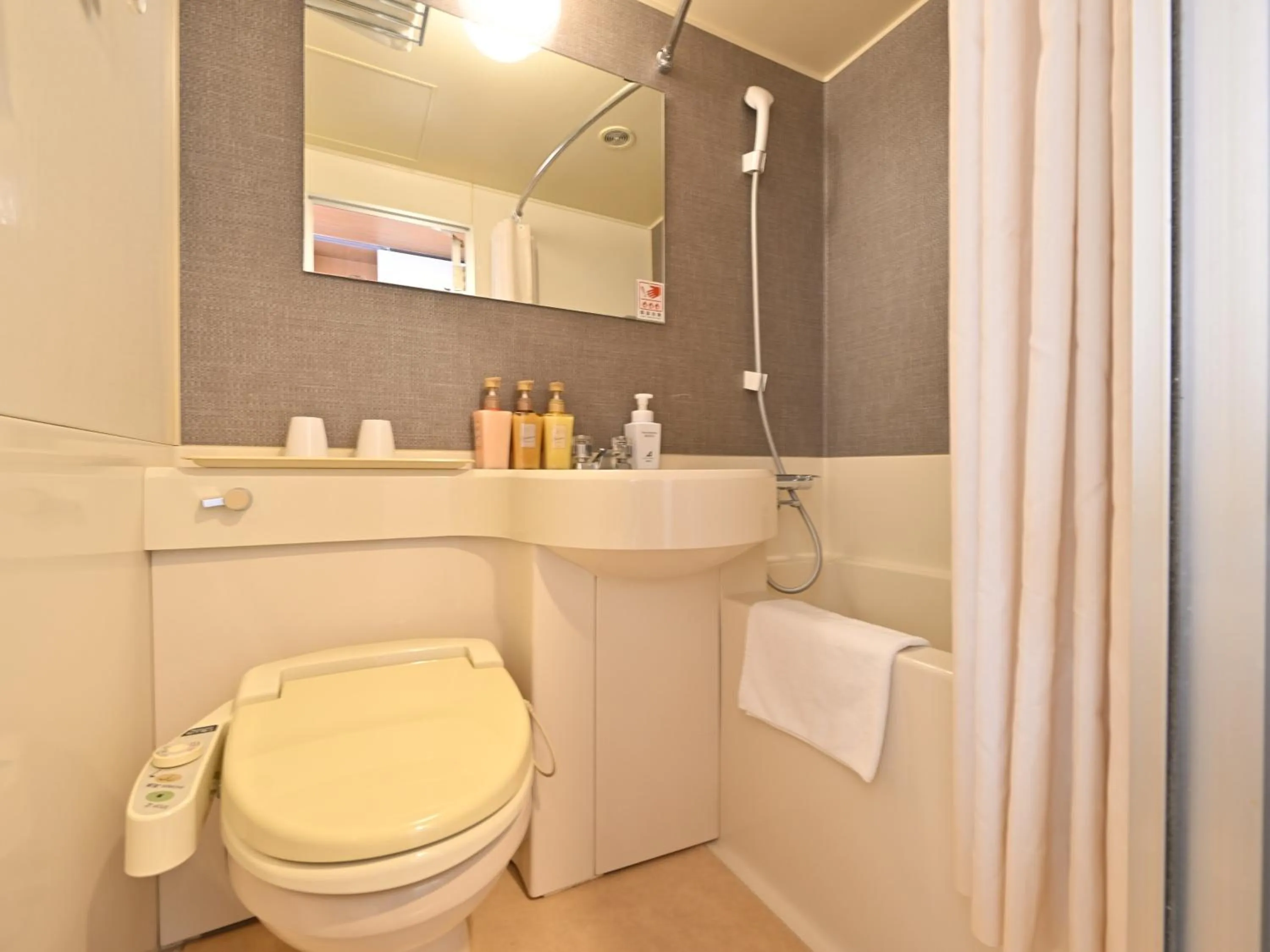 Shower in Hotel Abest Sapporo