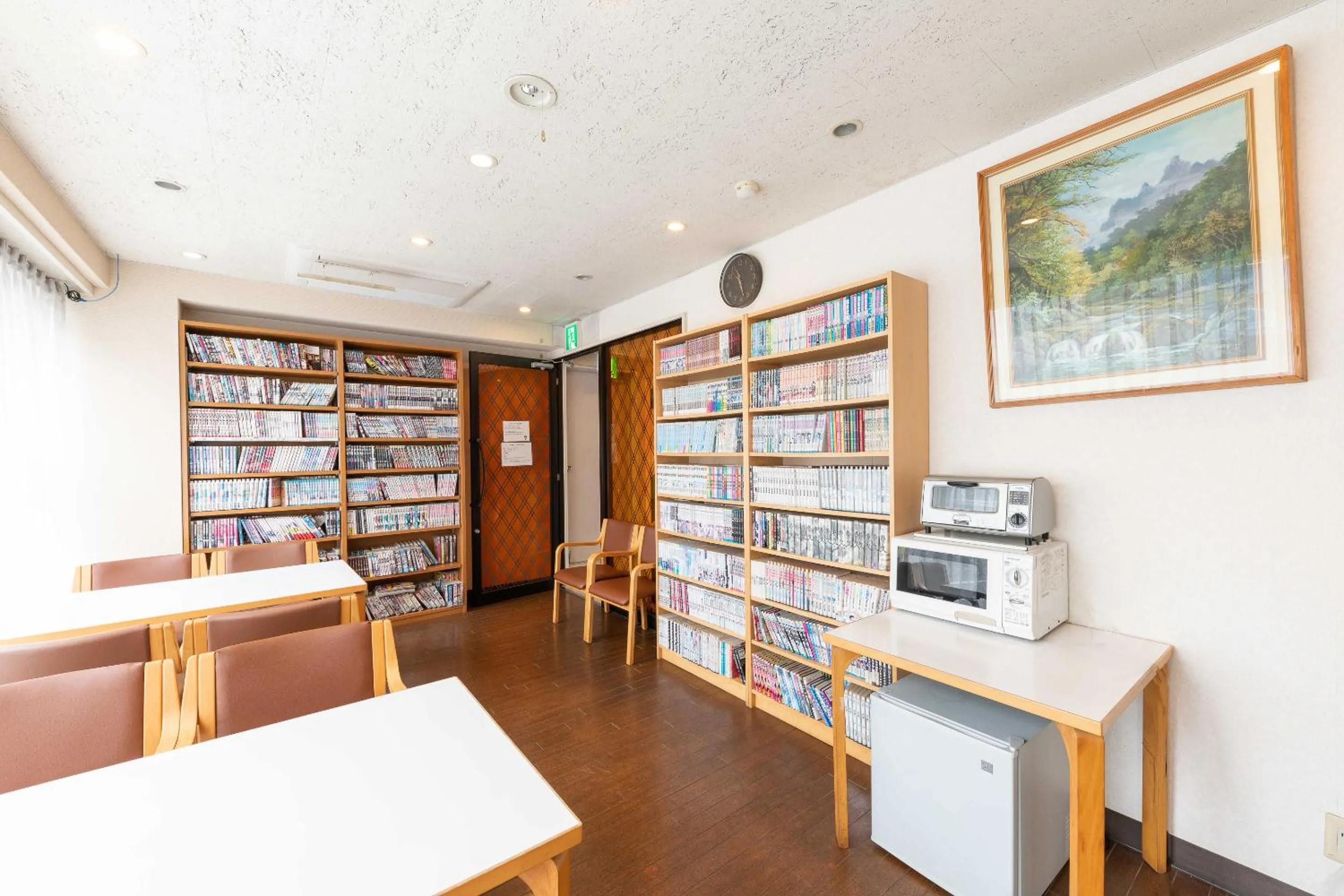 Library in Tabist Hotel Diana Yachiyodai