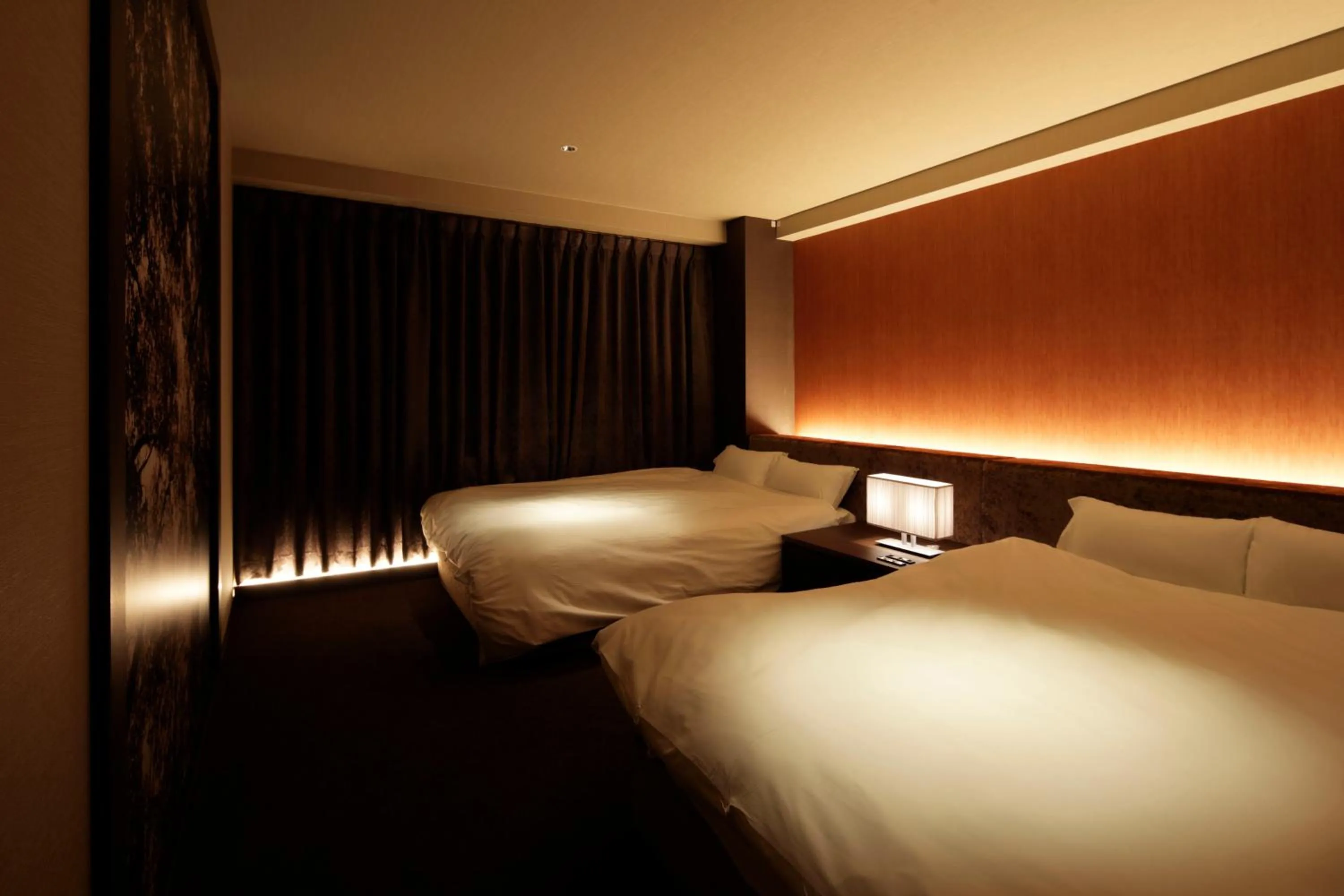 Bed in The Only View - Self Check-In Only