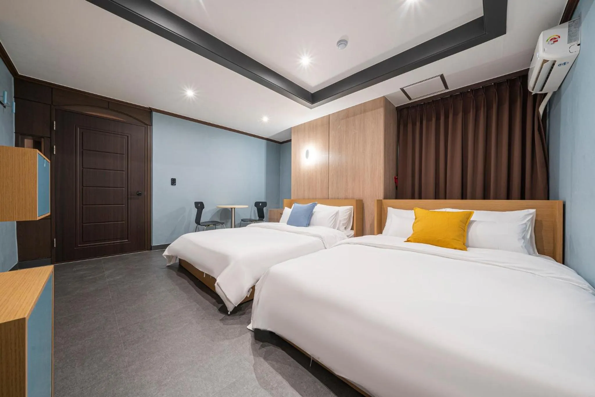Bed in Shourin Hotel Daejeon by Aank