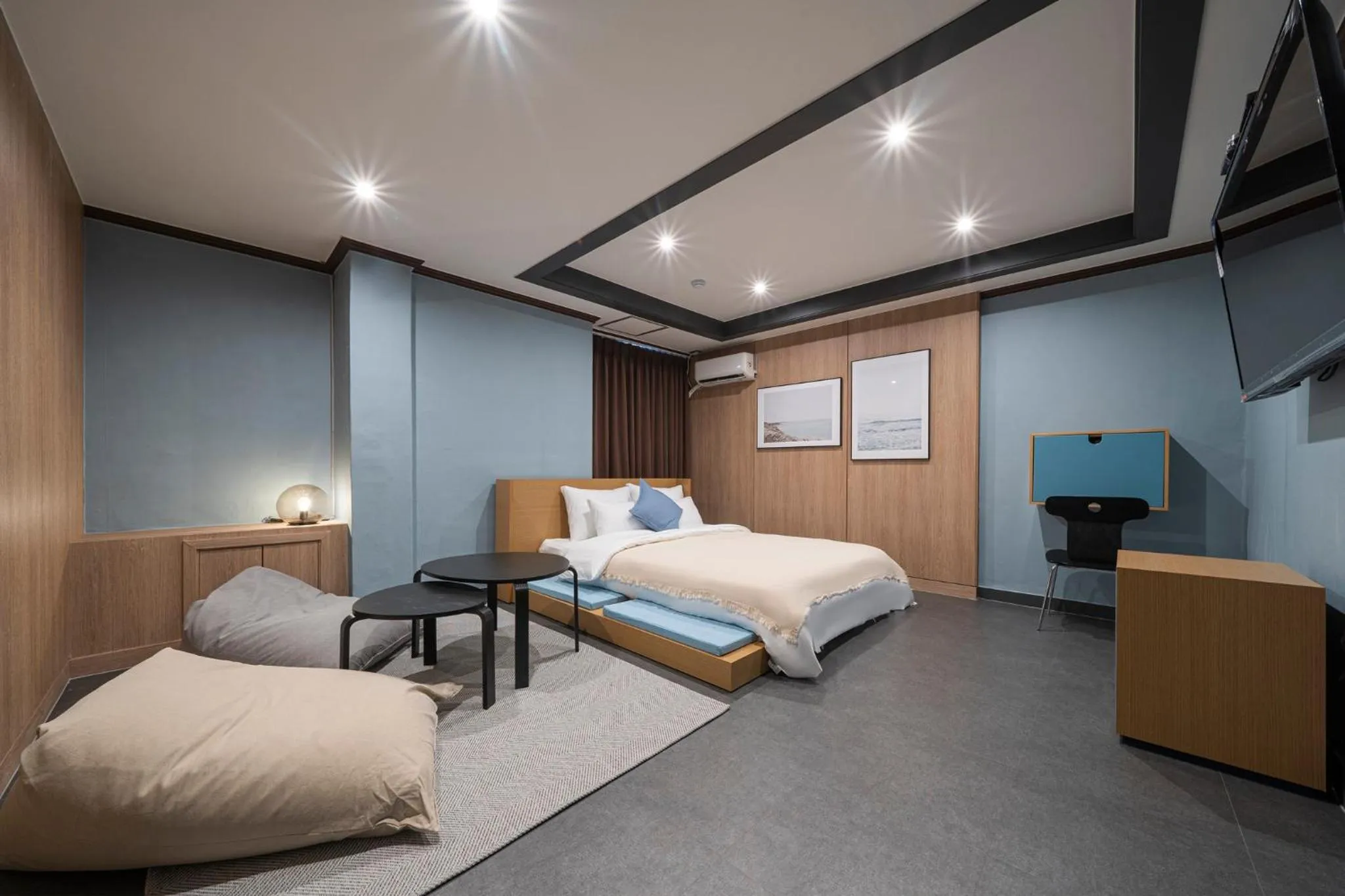 Bed in Shourin Hotel Daejeon by Aank