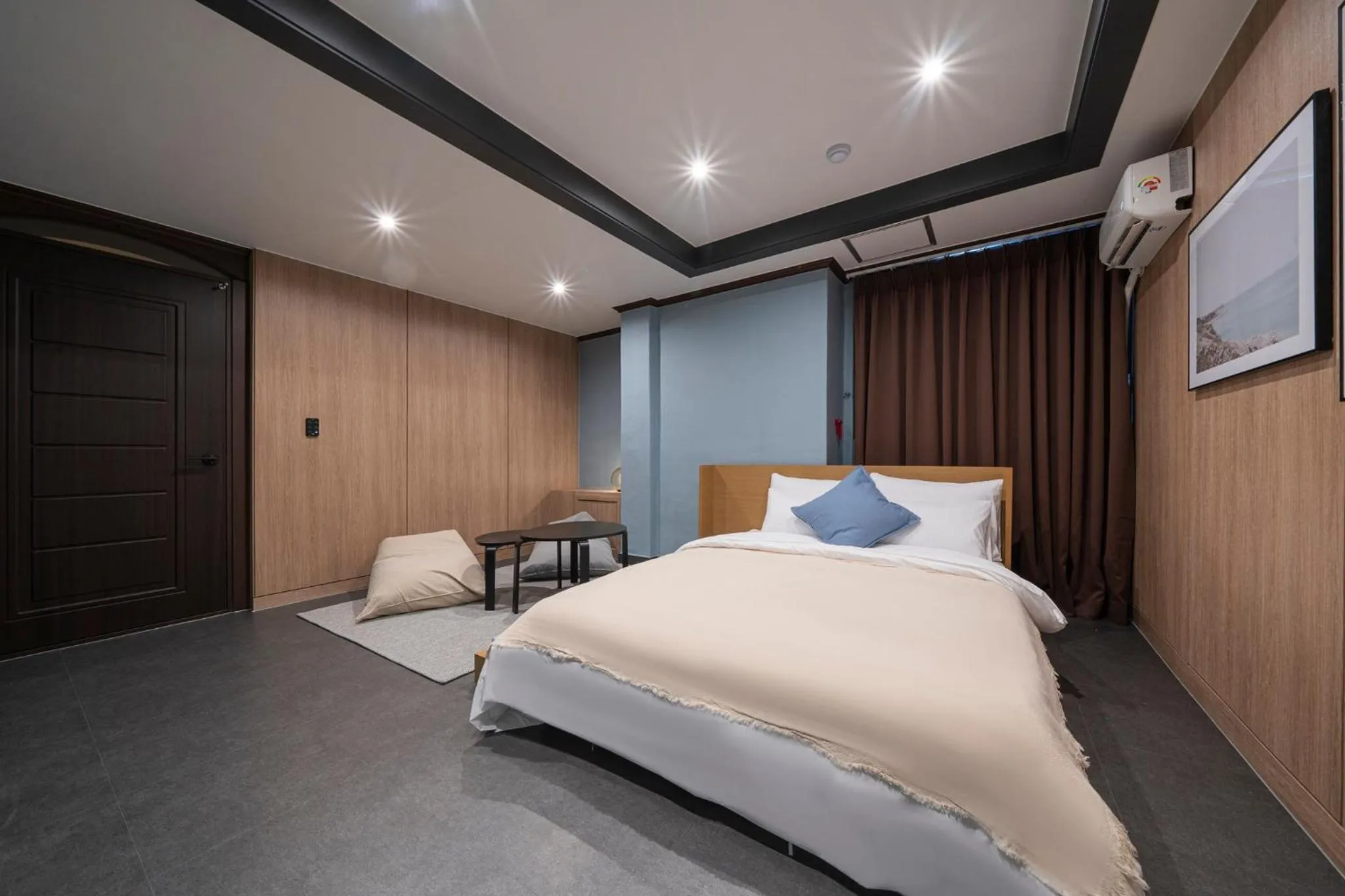 Bed in Shourin Hotel Daejeon by Aank