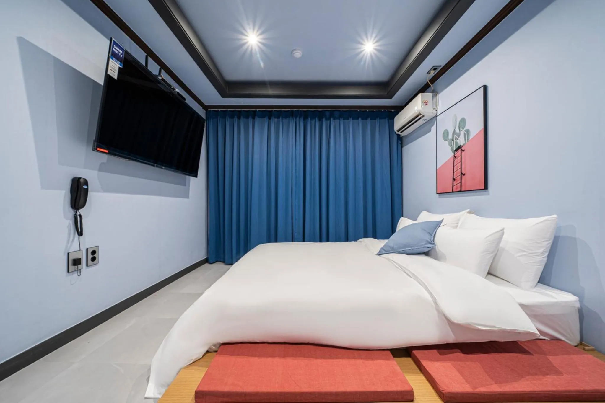 Bed in Shourin Hotel Daejeon by Aank