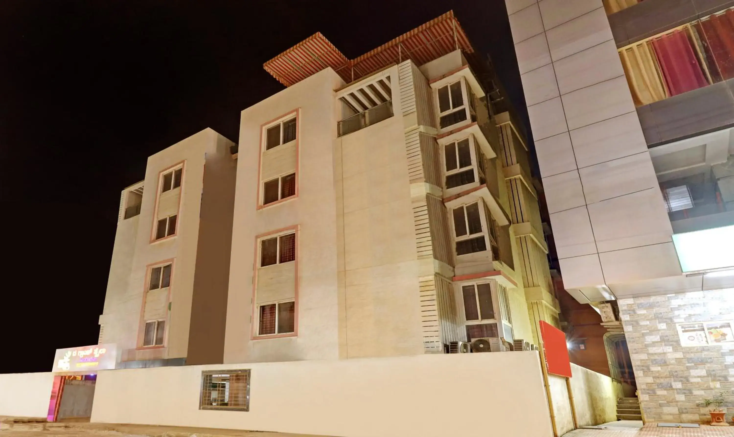 Property building in Treebo The Grand Skyla Marathahalli Property building in Treebo The Grand Skyla Marathahalli