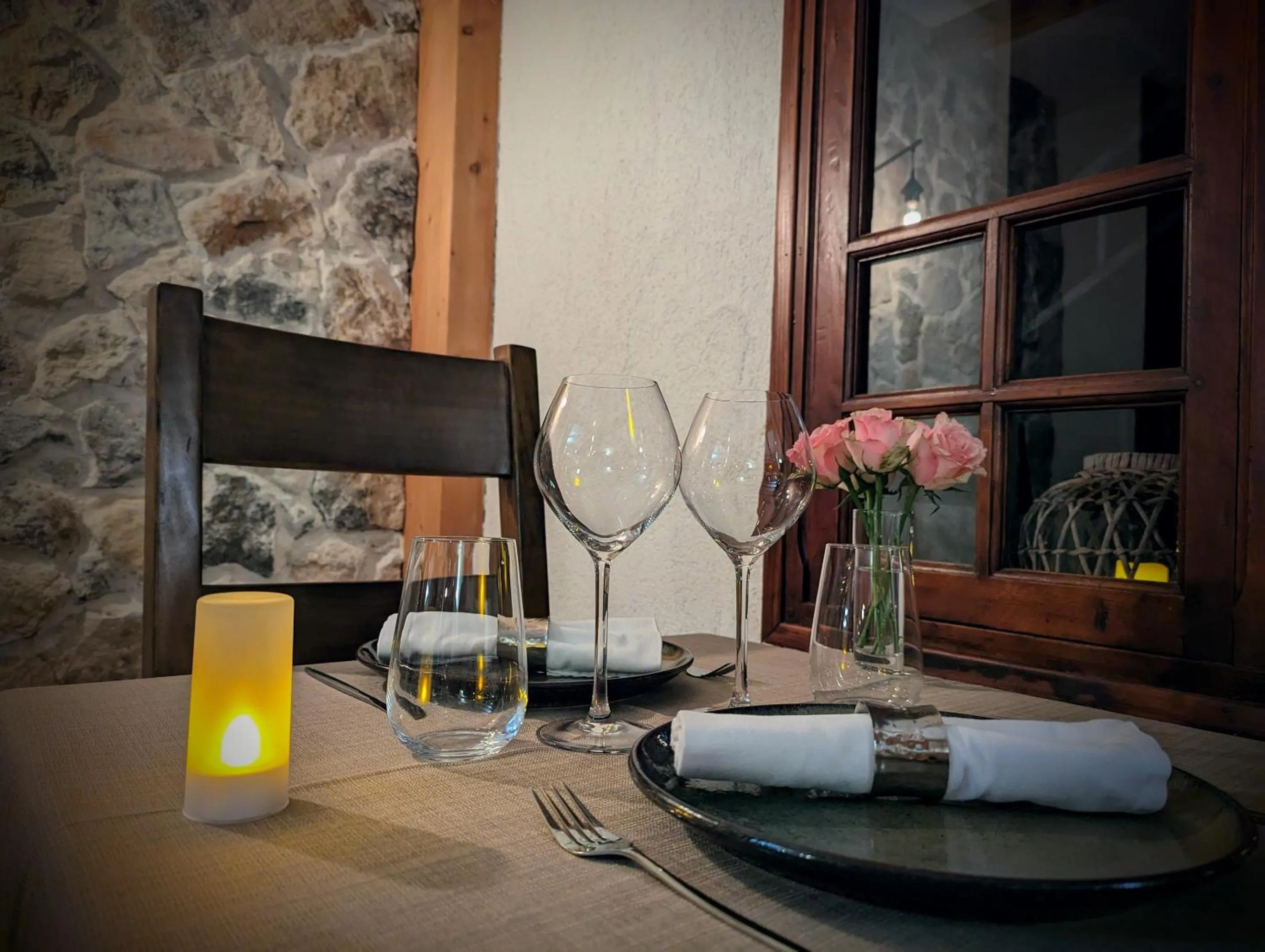 Dining area in Auberge Saint Antoine